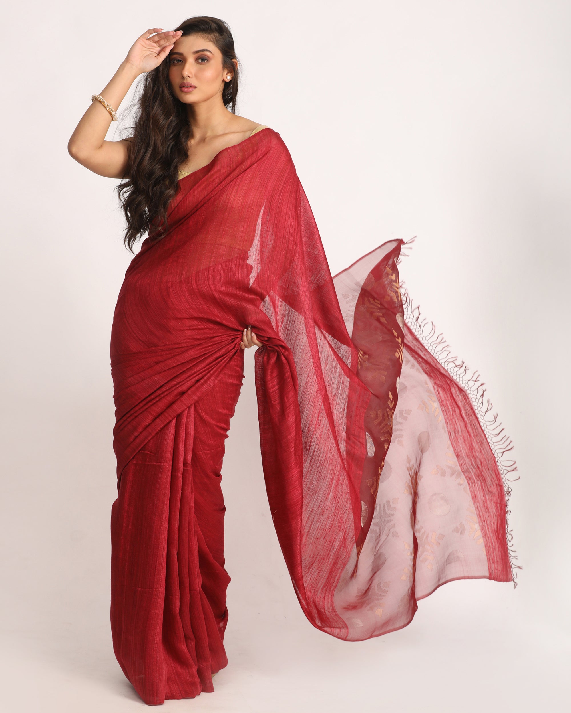 Women's Maroon Matka Silk Handloom Traditional Jamdani Saree - Angoshobha