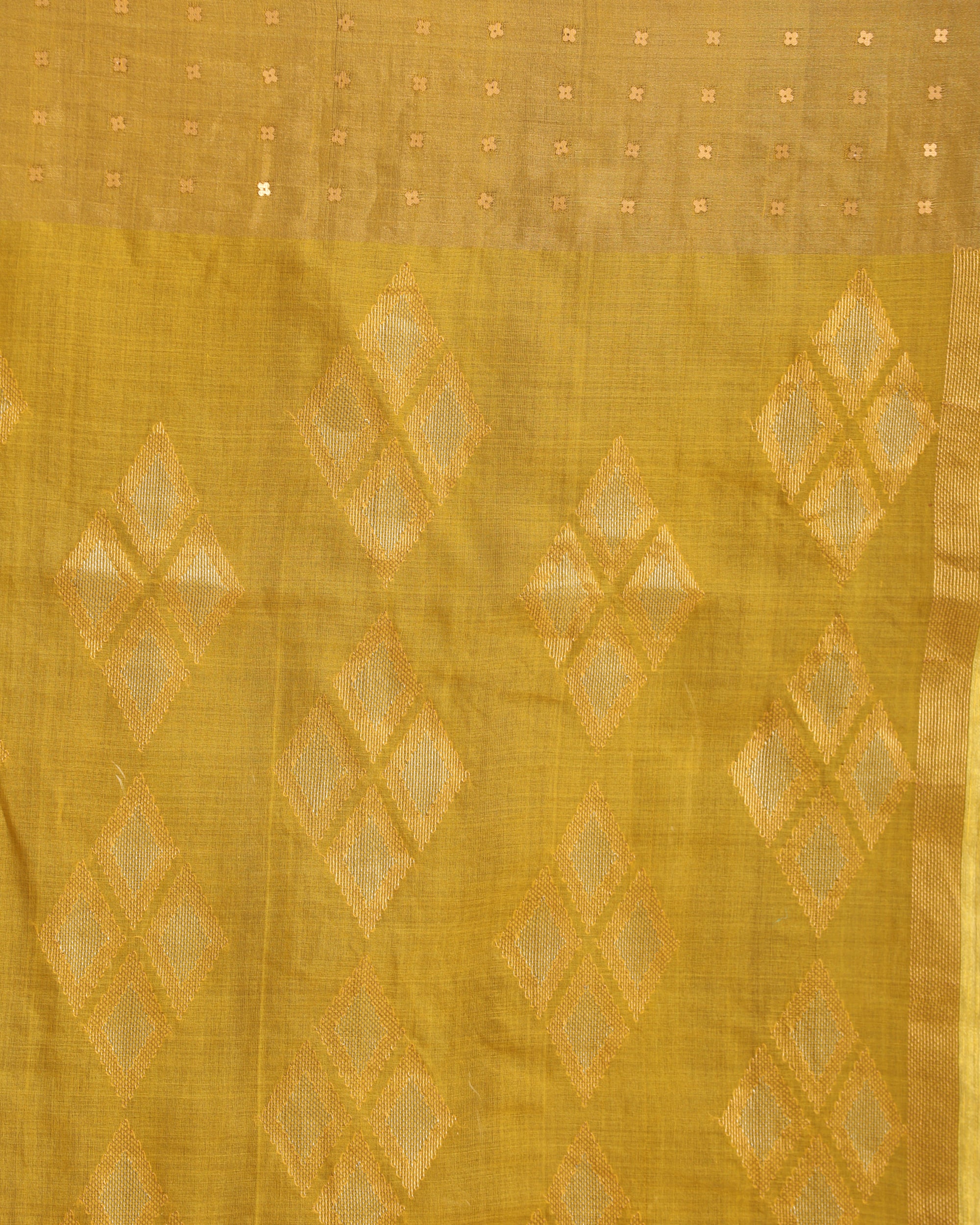 Women's Yellow Matka Silk Handloom Traditional Jamdani Saree - Angoshobha