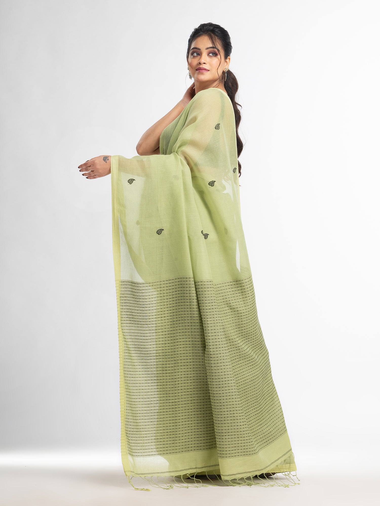 Women's Green resham cotton kota check all over Buti jacquqrd Pallu handwoven saree - Angoshobha