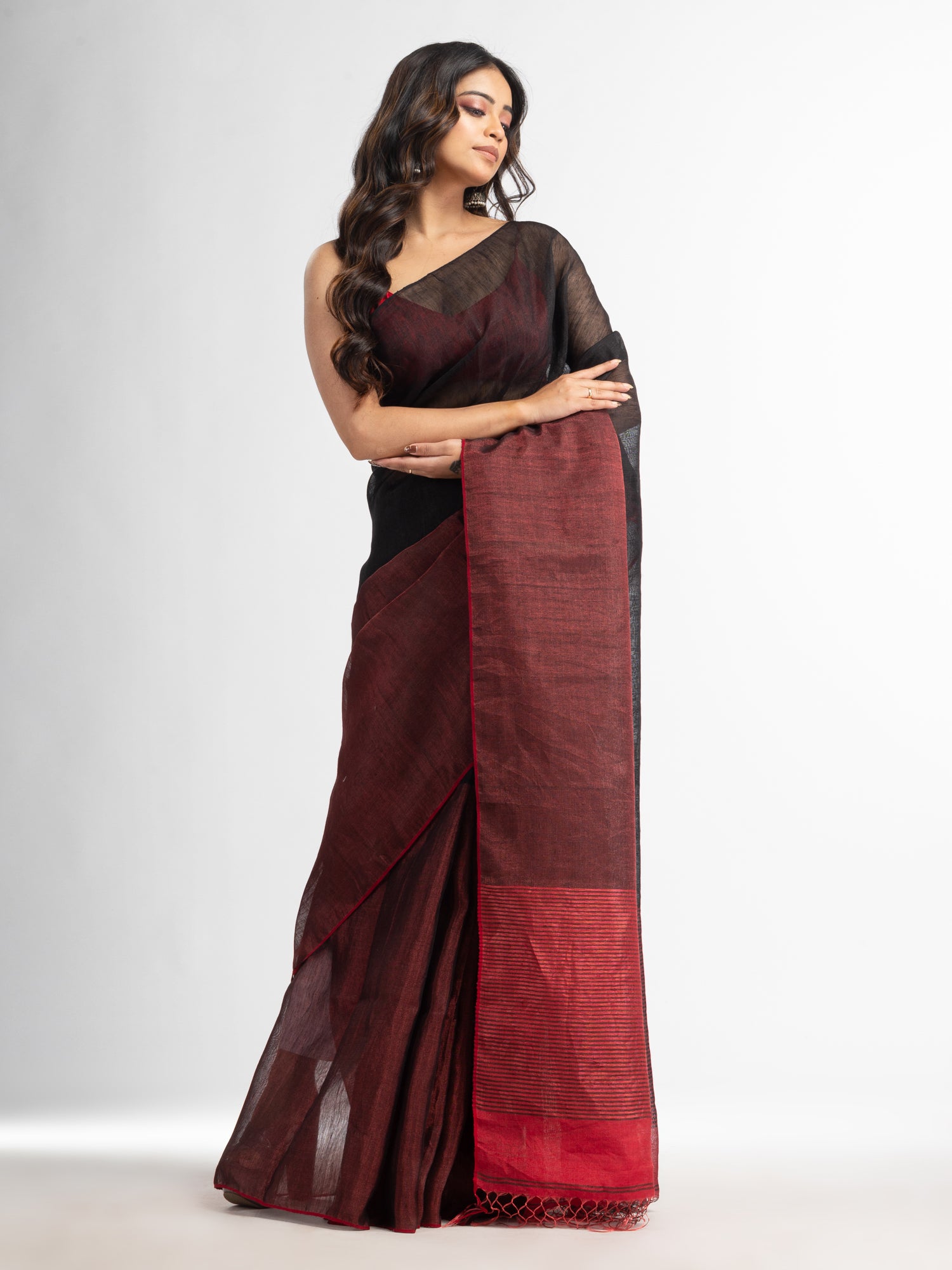 Women's Black tissue linen multi colour pallu handwoven saree - Angoshobha
