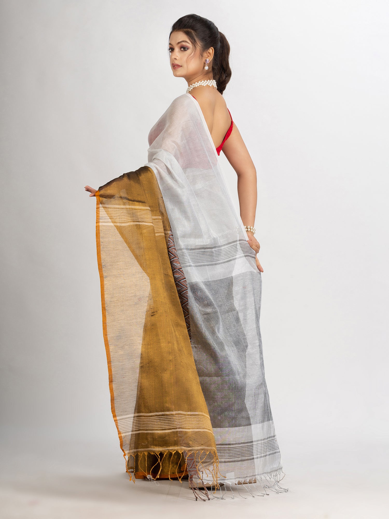 Women's Gold White Zari Cotton Tissue Madhumani Jacquard handloom Saree - Angoshobha