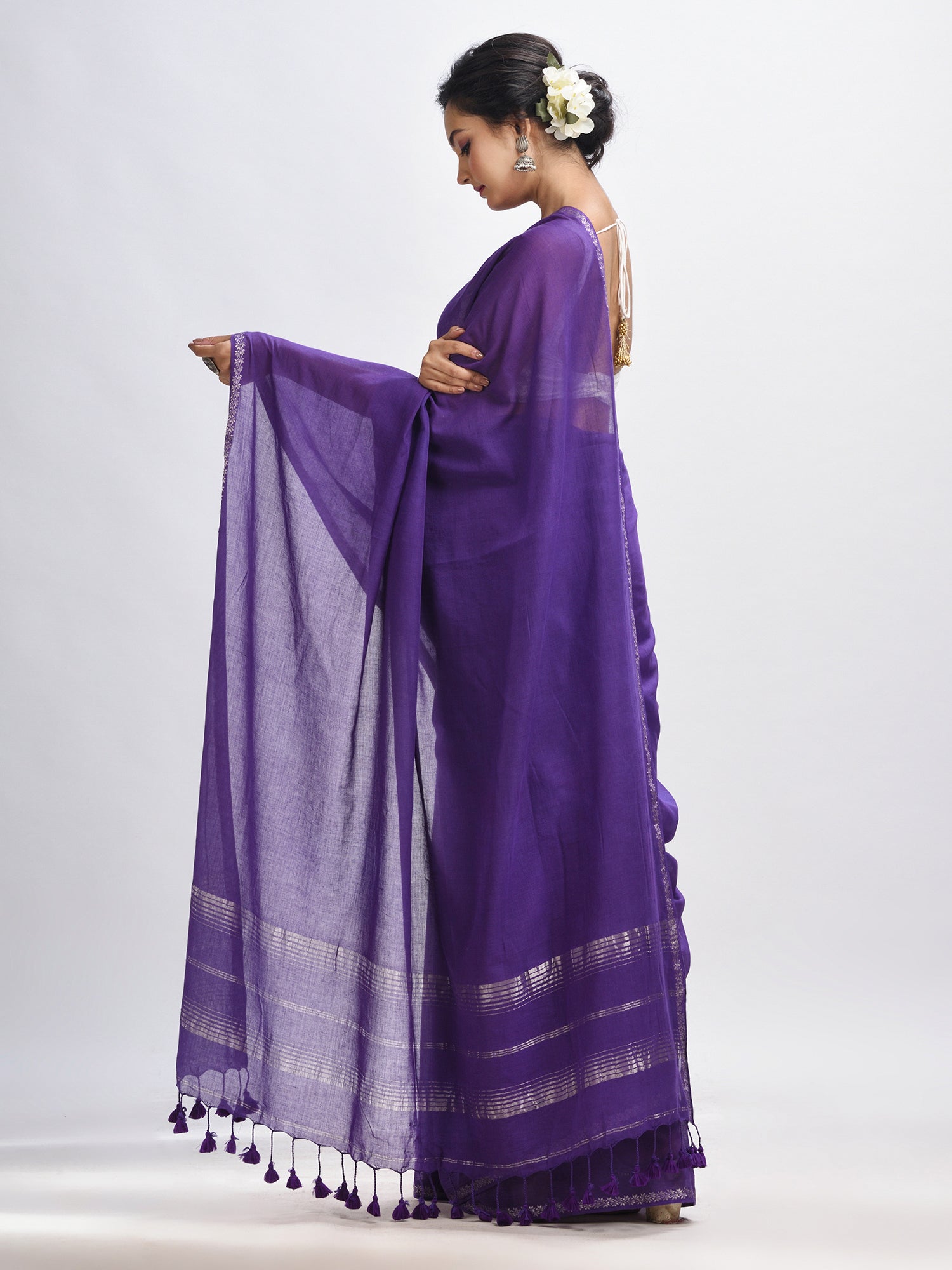 Women's Purple cotton with Jacquard Zari border and zari Stipe pallu handloom Saree - Angoshobha