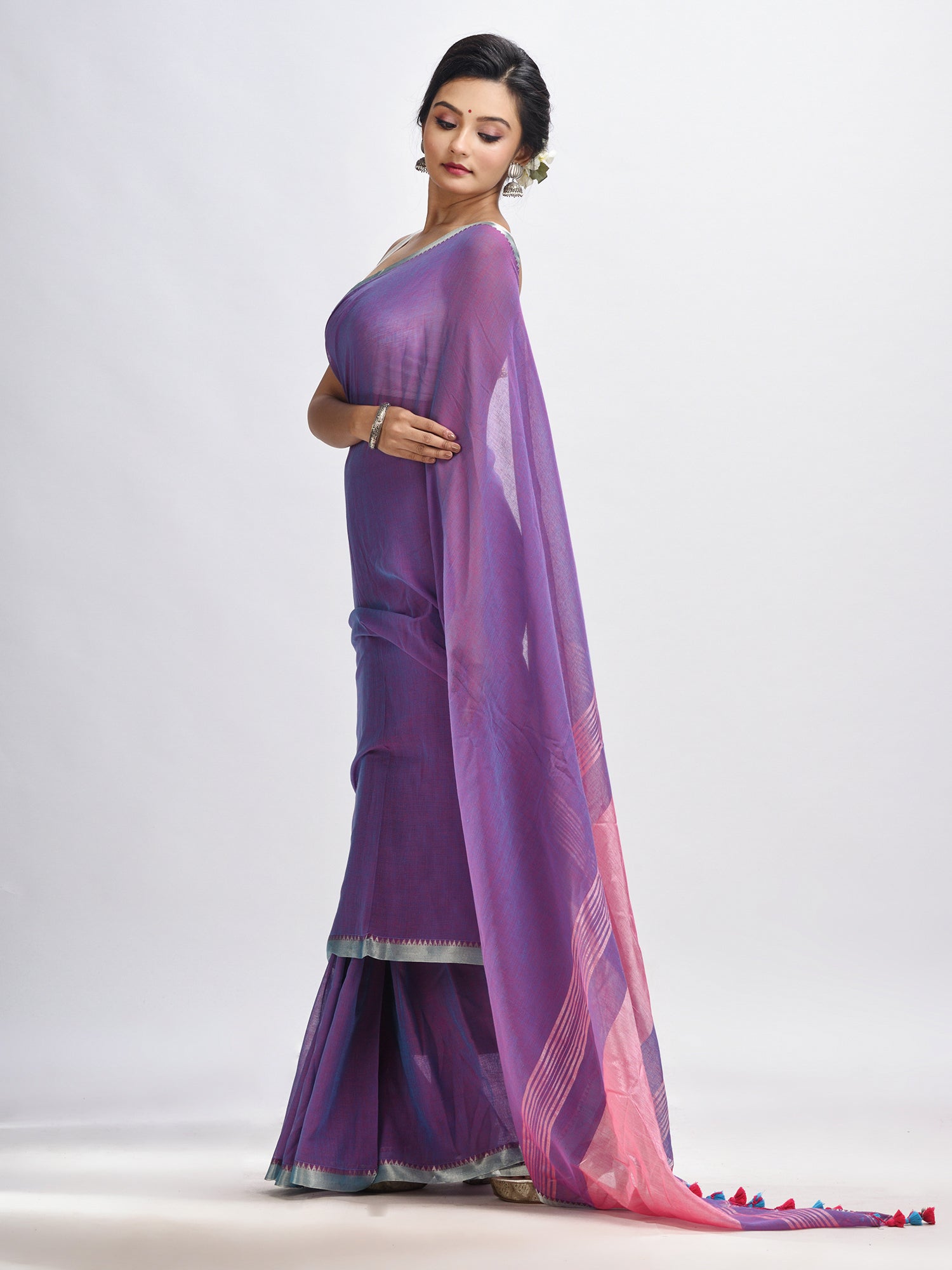 Women's Dark violet Cotton with zari pallu and zari border handloom Saree - Angoshobha