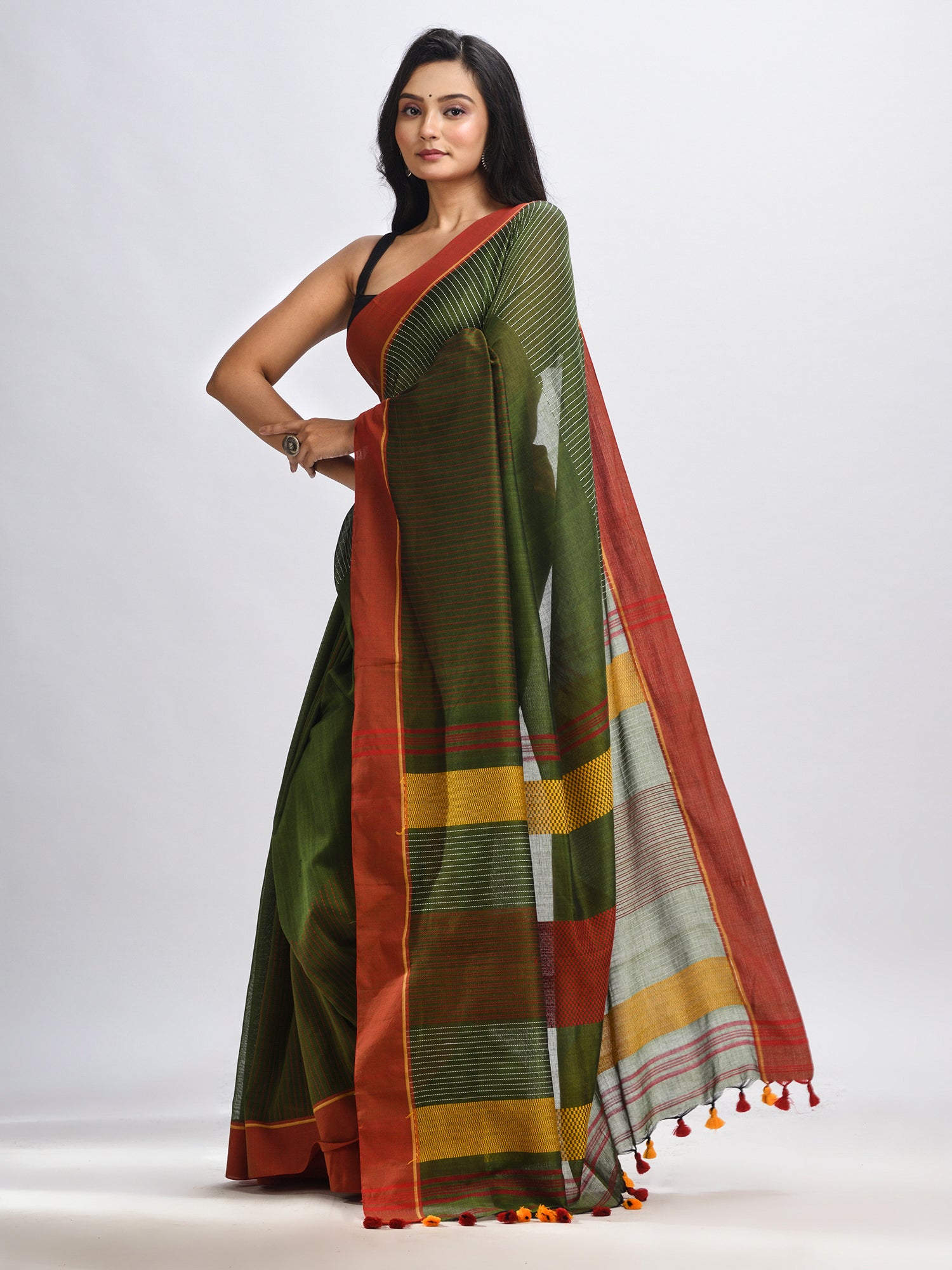 Women's Olive green cotton with red border handwoven jamdani saree - Angoshobha
