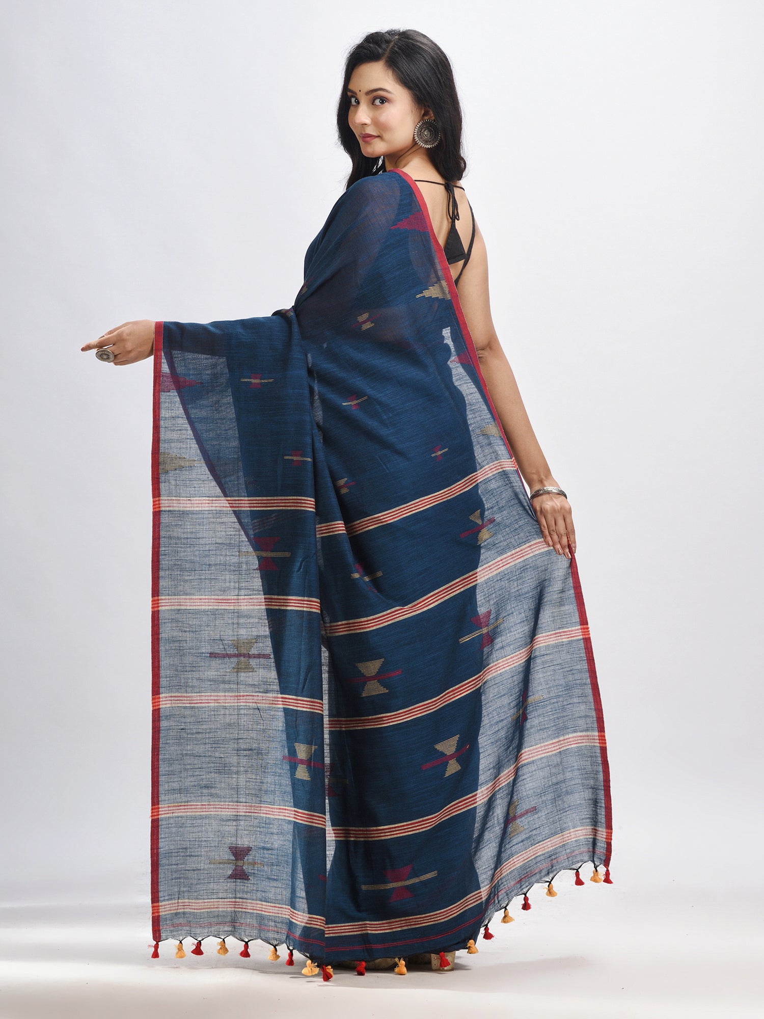Women's Darck blue cotton pallu stipe with handwoven jamdani saree - Angoshobha