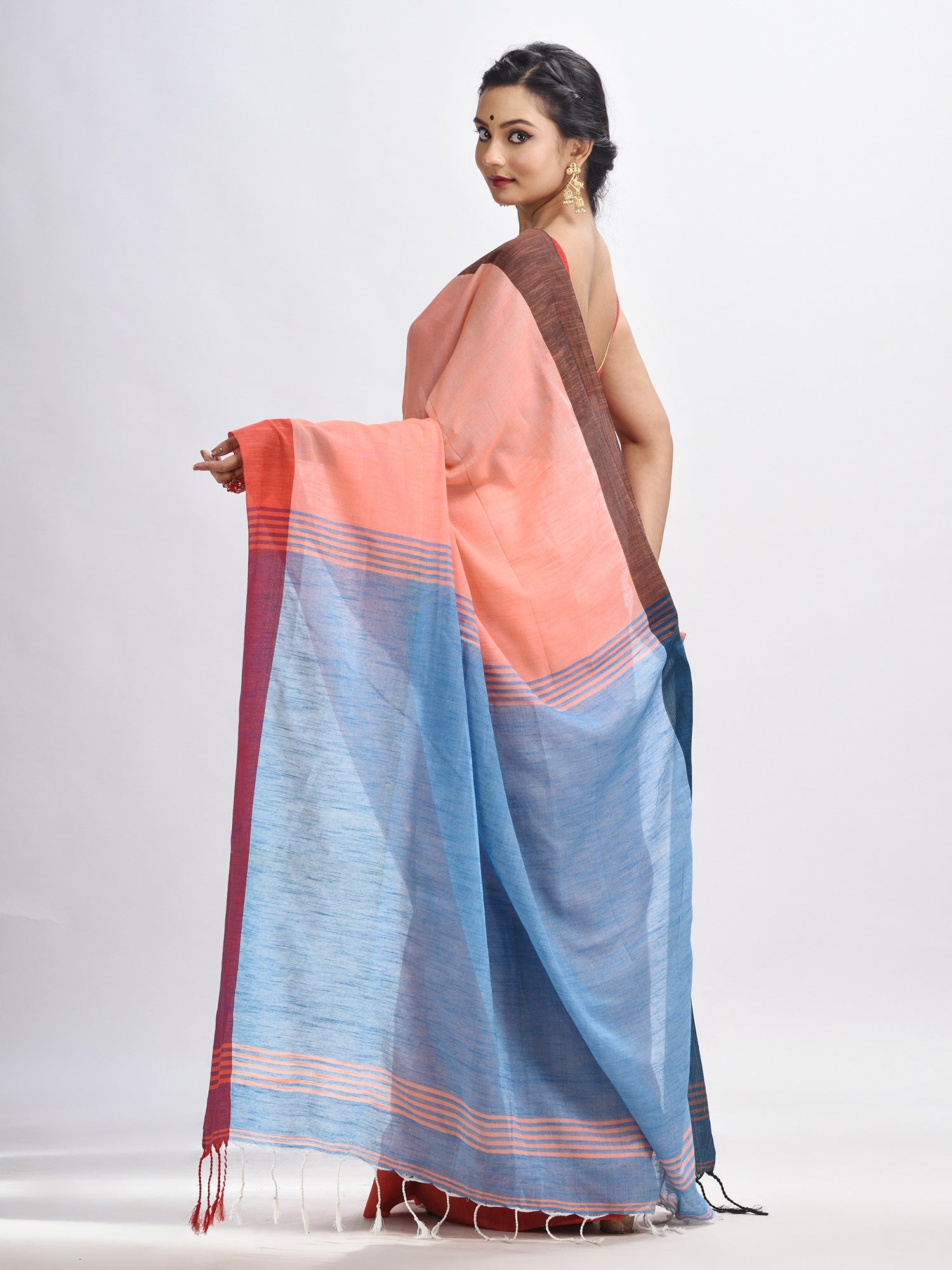 Women's Dark peach cotton with solid body in sky blue pallu handloom saree - Angoshobha