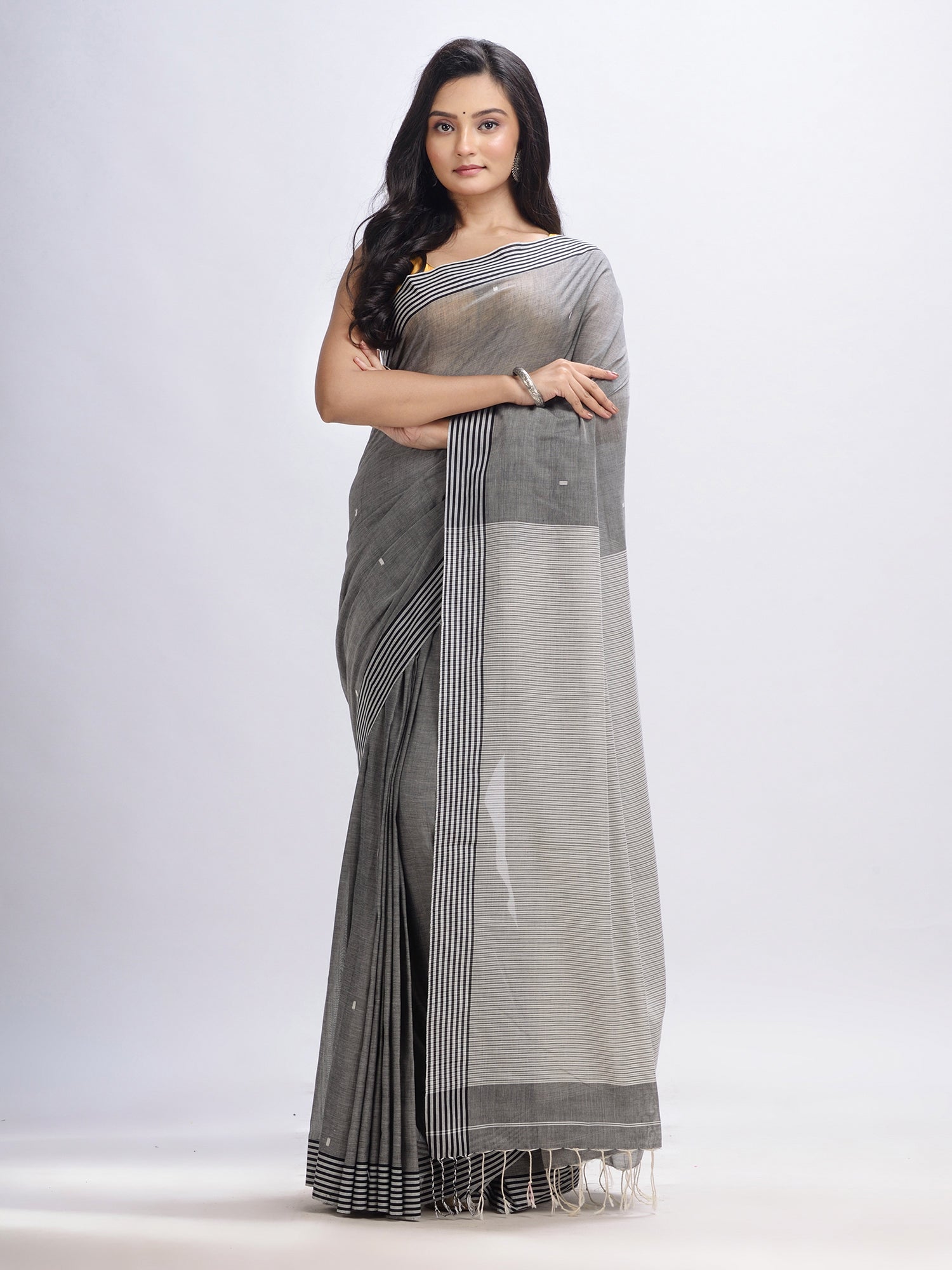 Women's Grey cotton handloom with pallu stipe jamdani saree - Angoshobha