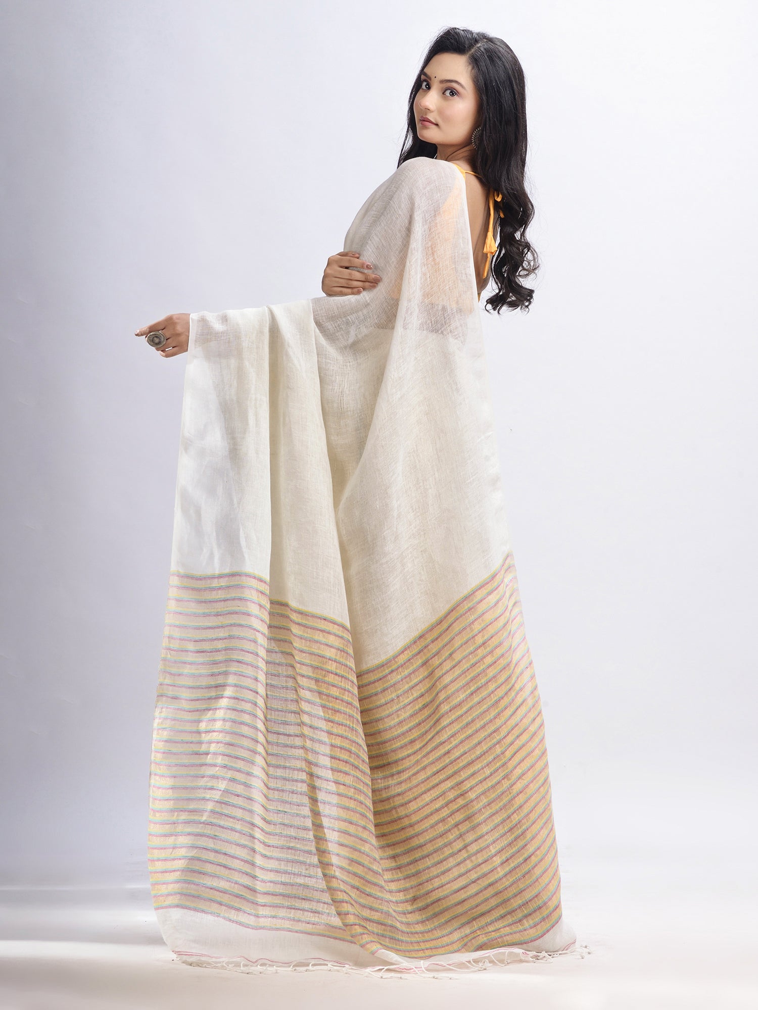Women's White linen with pallu stipe handloom saree - Angoshobha