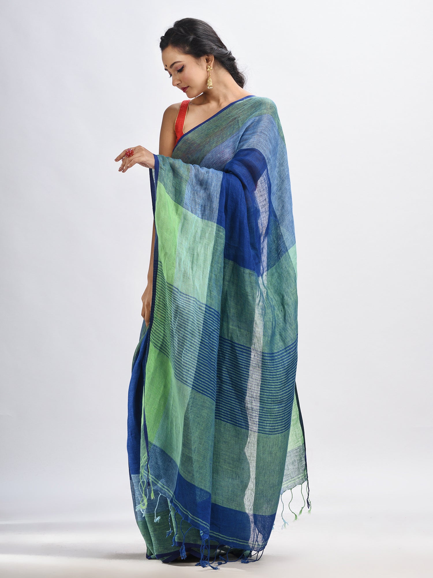 Women's Midnight blue linen with pallu stipe handloom saree - Angoshobha