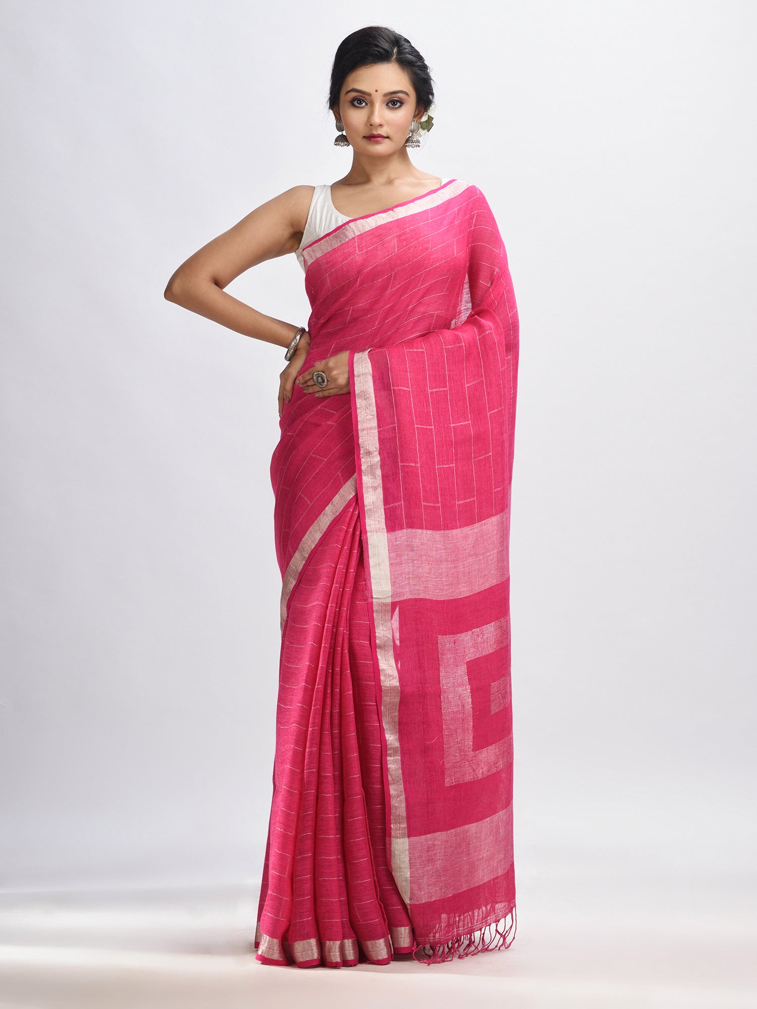 Women's Light pink Traditional Linen Jamdani Saree - Angoshobha