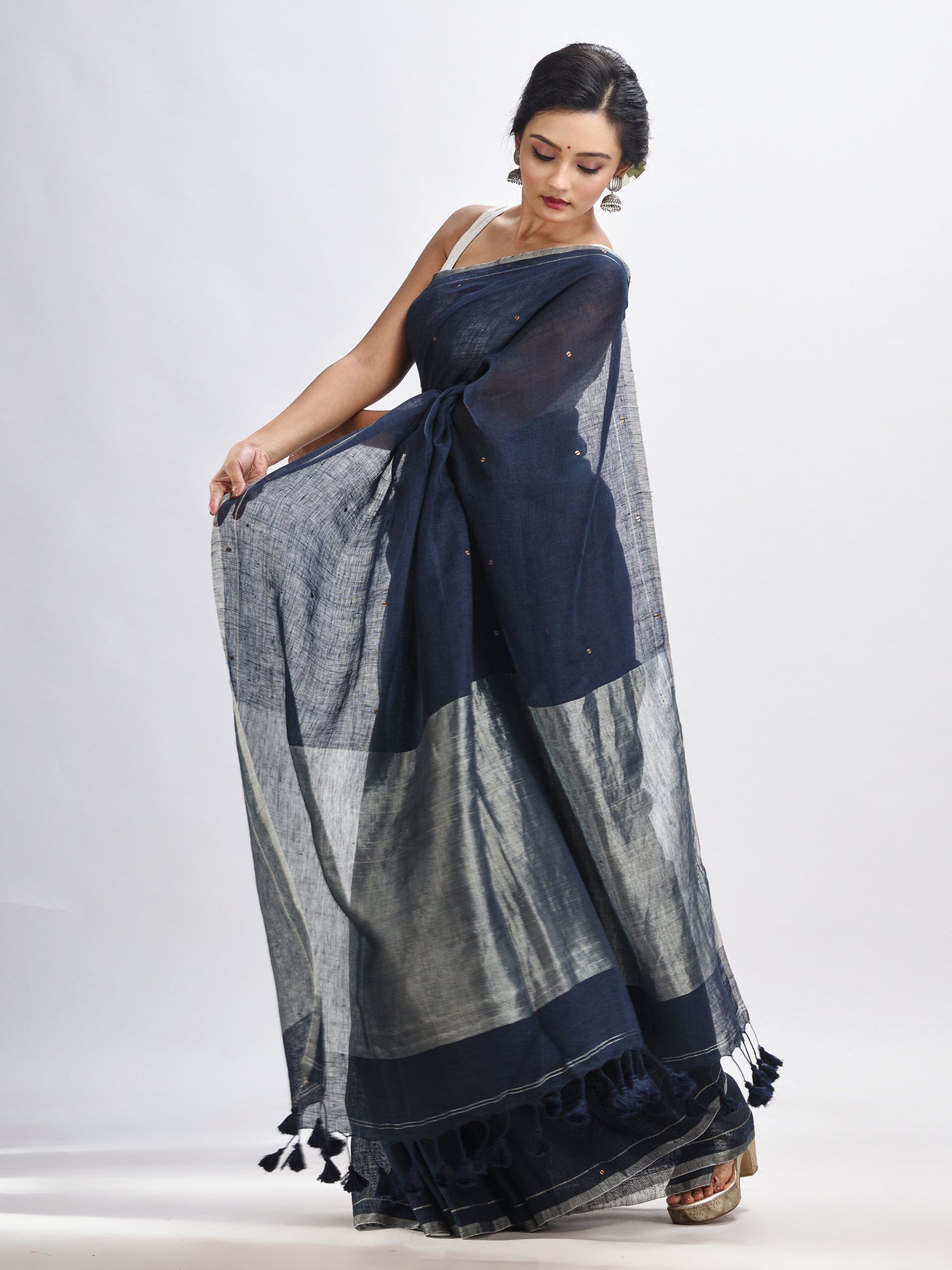 Women's Nevy blue linen all body cumki in pallu zori handloom saree - Angoshobha