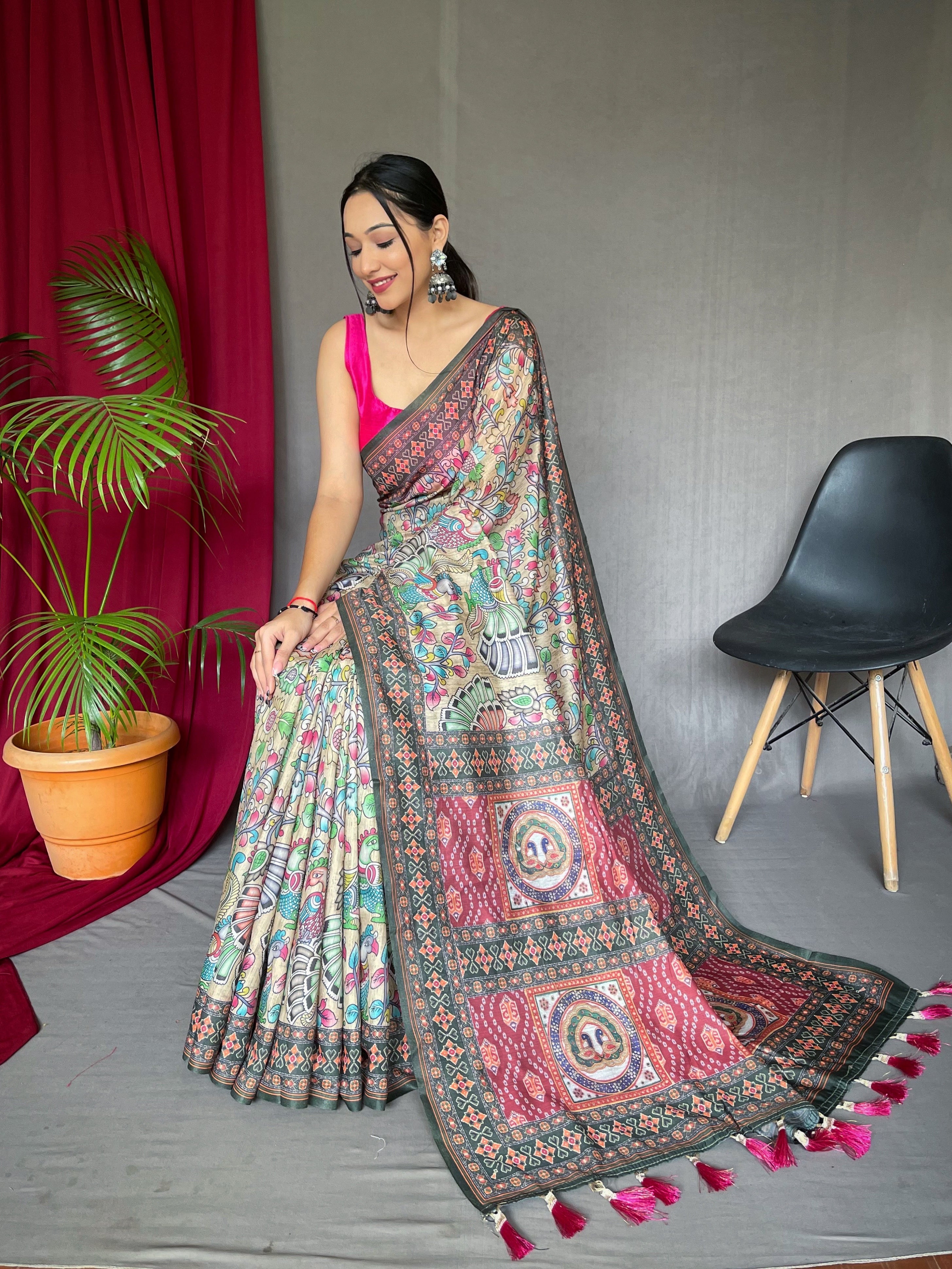 Women's  Cream Color Cotton Bandhani Kalamkari Printed Saree Cream