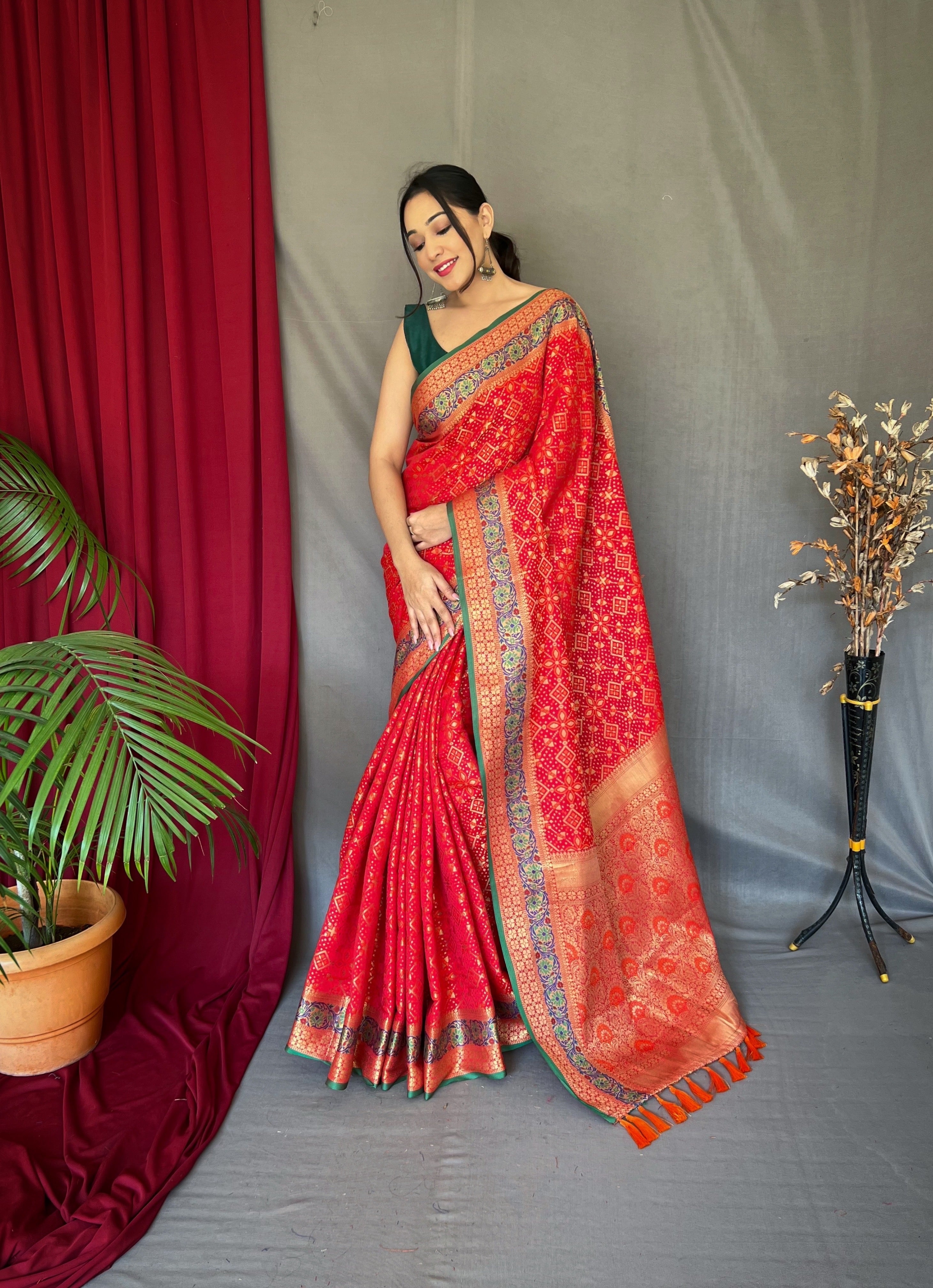 Women's Red Color Bandhej Patola Silk Woven Saree Green - TASARIKA