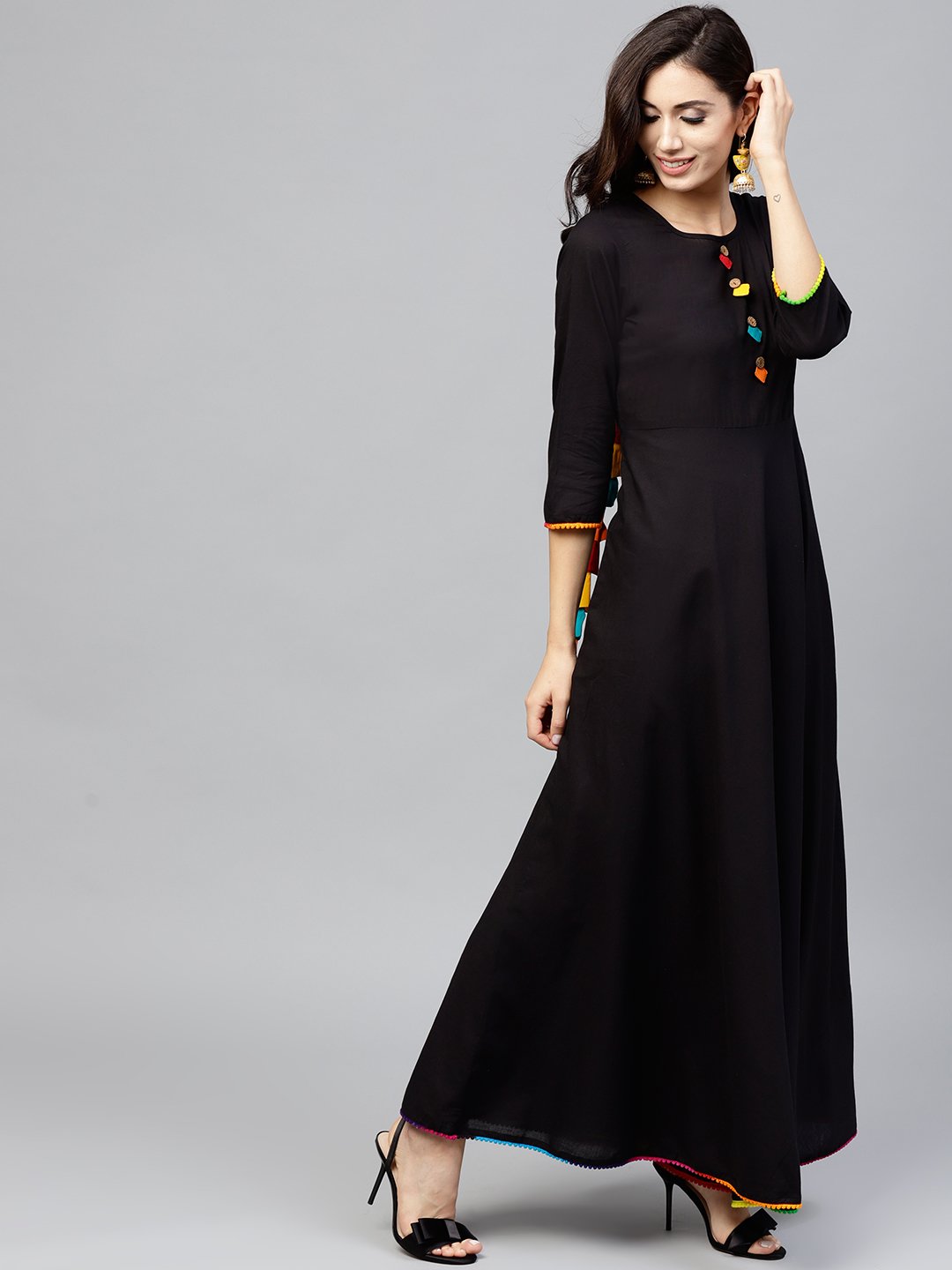 Women's Black maxi dress with with round neck and 3/4 sleeves - Nayo Clothing