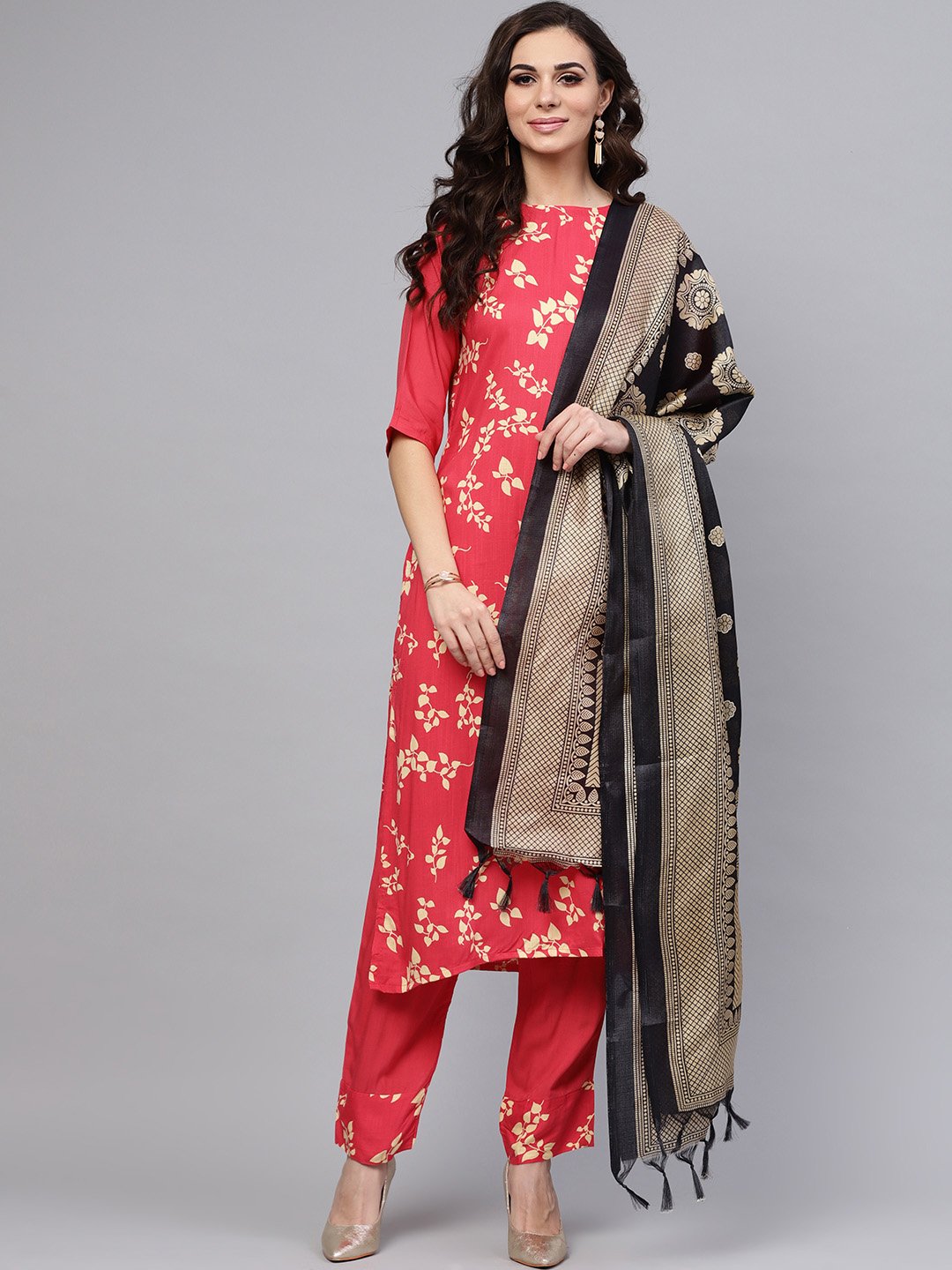 Women's Leaf Printed Straight Kurta And Solid Pants With Printed Dupatta - Nayo Clothing