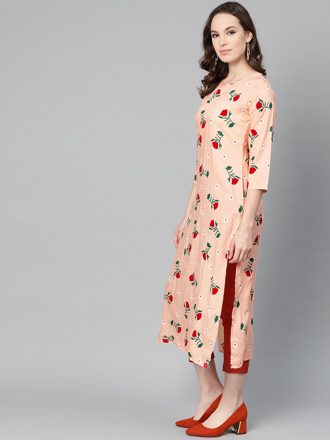 Women's Peach Multi Colored Floral Printed Straight Kurta With Round Neck & 3/4 Sleeves - Nayo Clothing