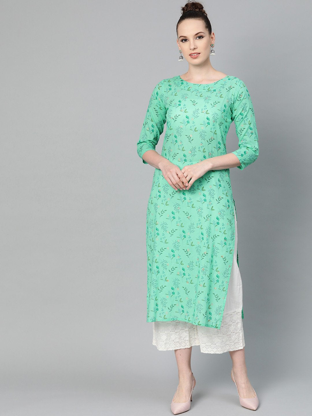 Women's Fern Green Floral Printed Straight Kurta With Round Neck & 3/4 Sleeves - Nayo Clothing