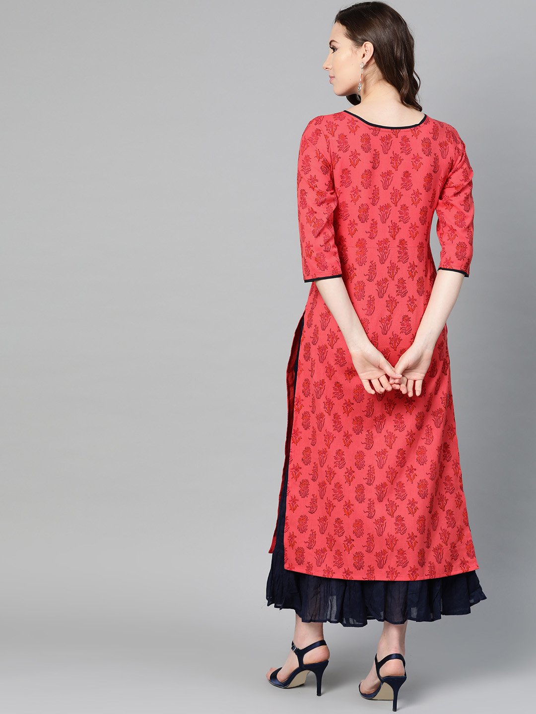 Women's Red Printed Straight Kurta With Round Neck & 3/4 Sleeves - Nayo Clothing