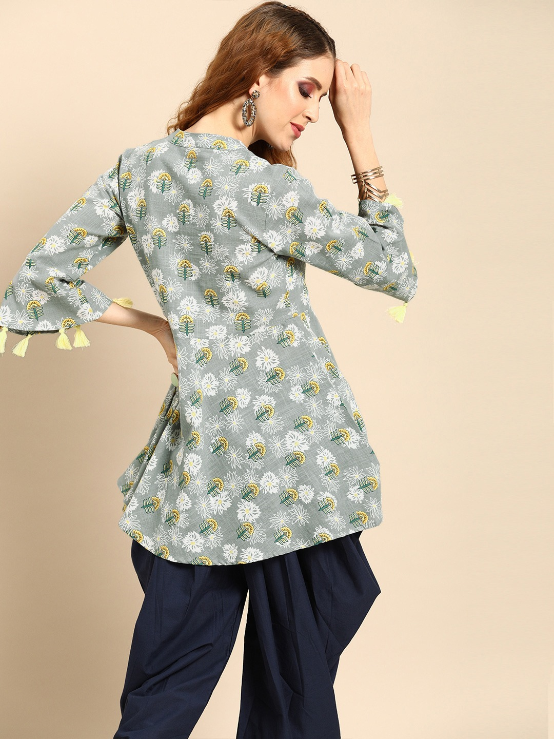 Women's Grey  Printed Flared Floral Knitted Pure Cotton Kurti - Nayo Clothing