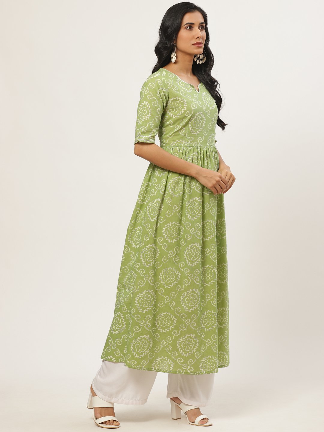 Women's Green Calf Length Short Sleeves A-Line Bandhani Printed Cotton Kurta - Nayo Clothing