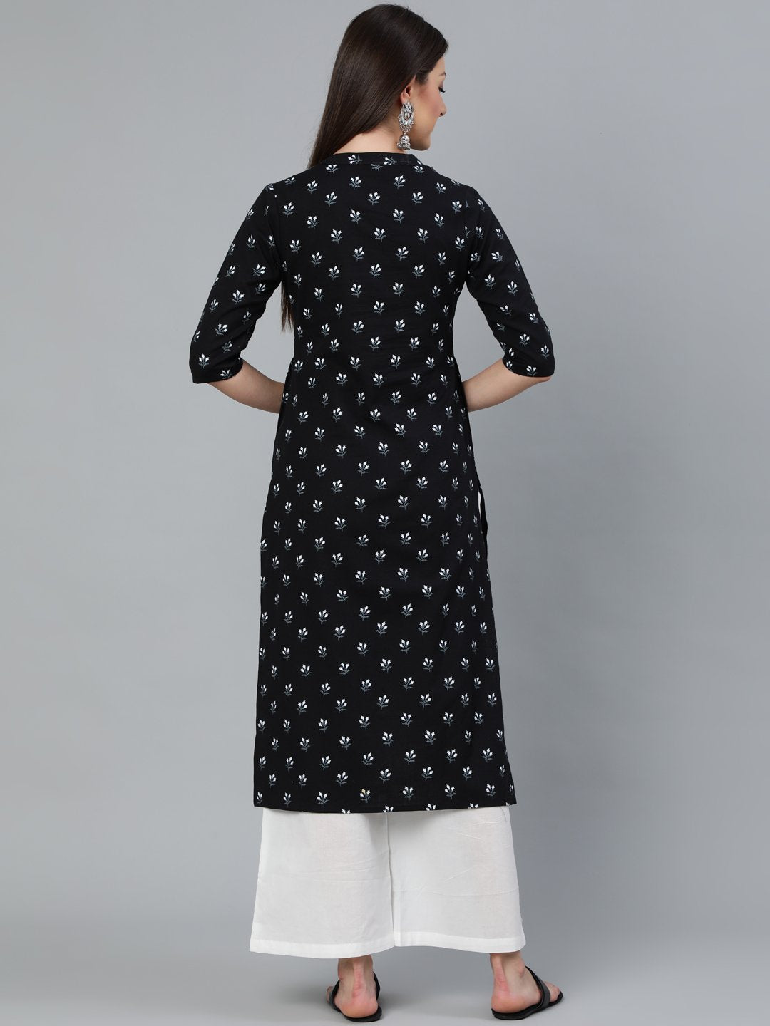 Women's Black Floral Printed Straight Kurta With Three Quarter Sleeves - Nayo Clothing
