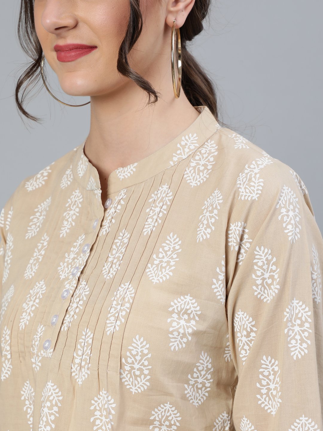 Women's Beige & White Printed Tunic With Mandarin Collar & Three Quarter Sleeves - Nayo Clothing