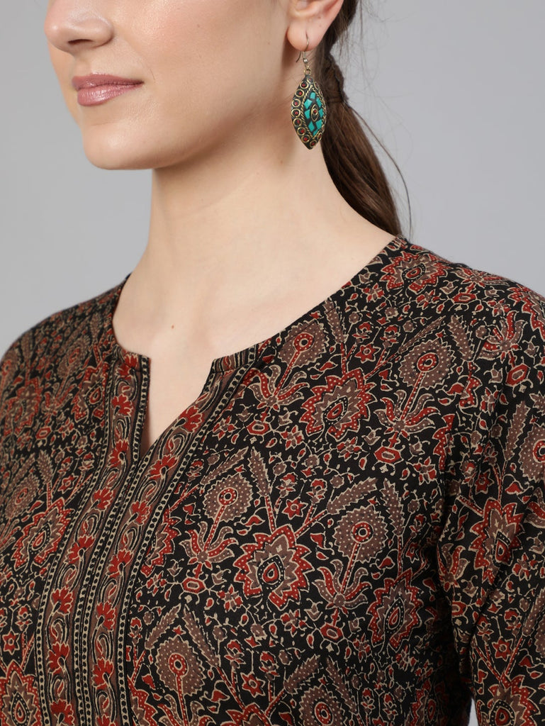 Women's Multi Printed Straight Kurta With Three Quarter