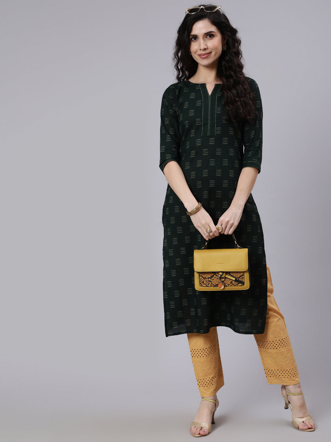 Women's Green Ikat Print With Round Neck Straight Kurta - Nayo Clothing