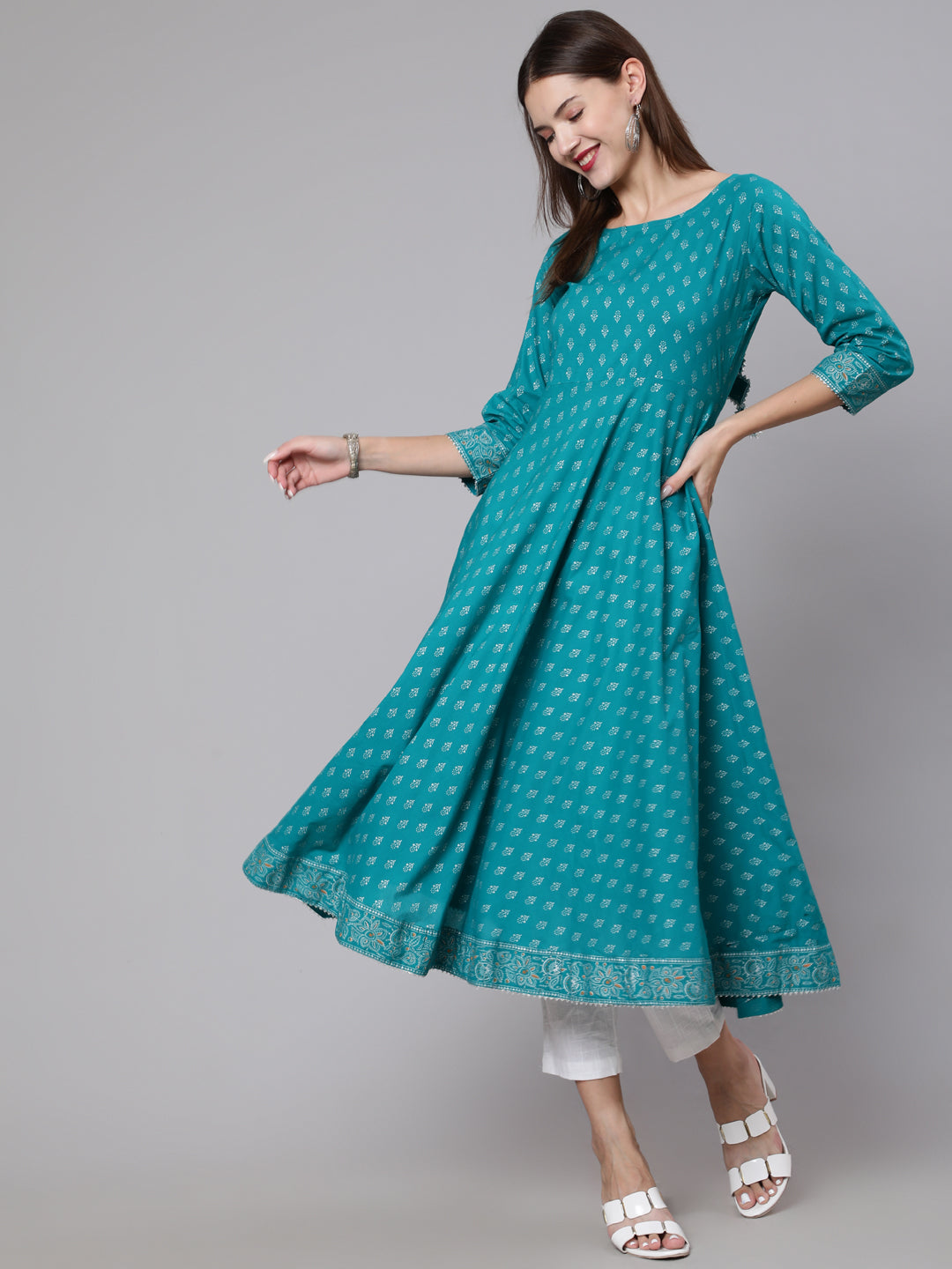 Women's Green Ethnic Printed Dress With Three Quarter Sleeves - Nayo Clothing