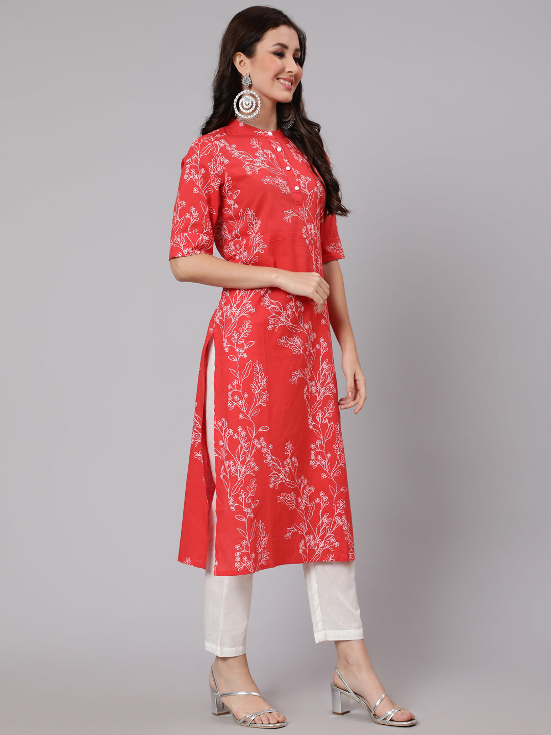 Women's Red Floral Printed Straight Kurta With Three Quarter Sleeves - Nayo Clothing