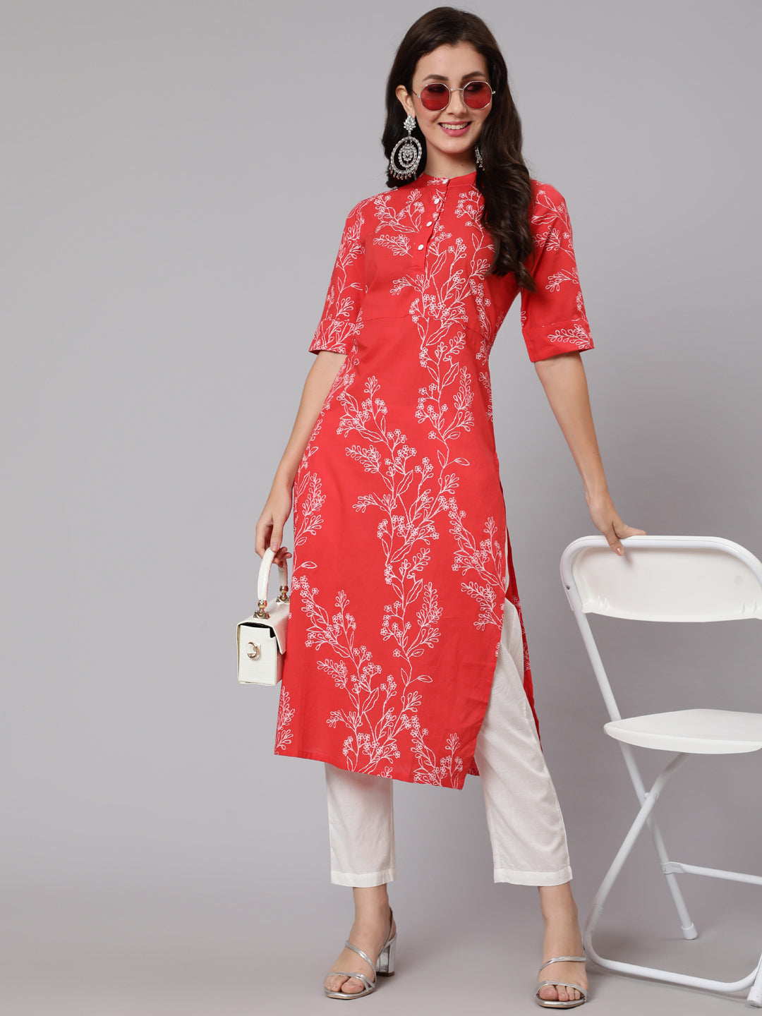 Women's Red Floral Printed Straight Kurta With Three Quarter Sleeves - Nayo Clothing