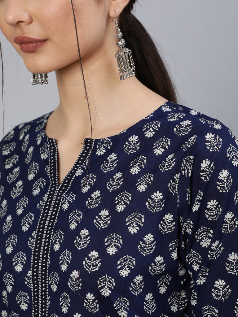 Women's Navy Blue & White Ethnic Motifs Printed Thread Work Cotton Kurta