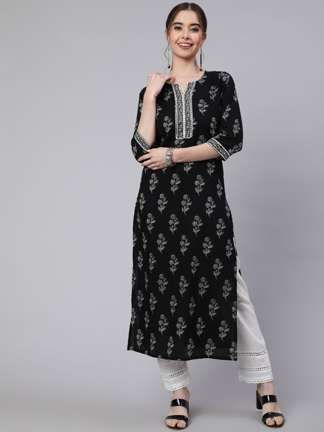 Women's Black Printed straight kurta with three quarter sleeves - Nayo Clothing