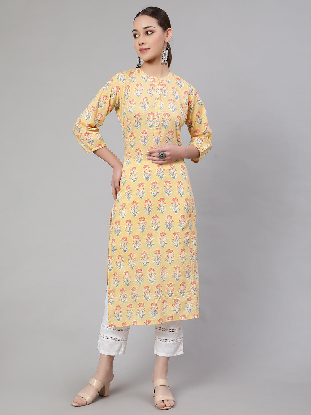 Women's Yellow Straight Kurta With Three Quarter Sleeves - Nayo Clothing