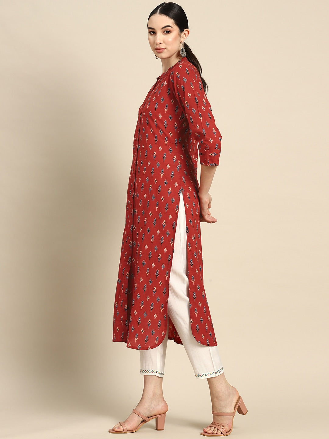 Women's Red Straight Kurta With Three Quarter Sleeves - Nayo Clothing