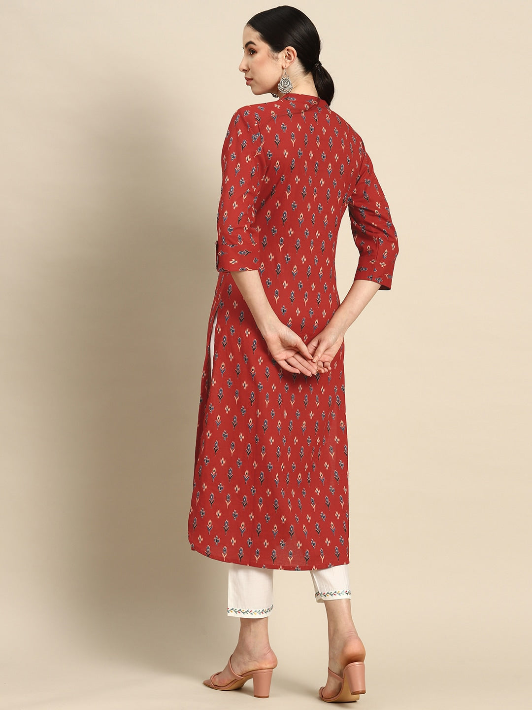 Women's Red Straight Kurta With Three Quarter Sleeves - Nayo Clothing