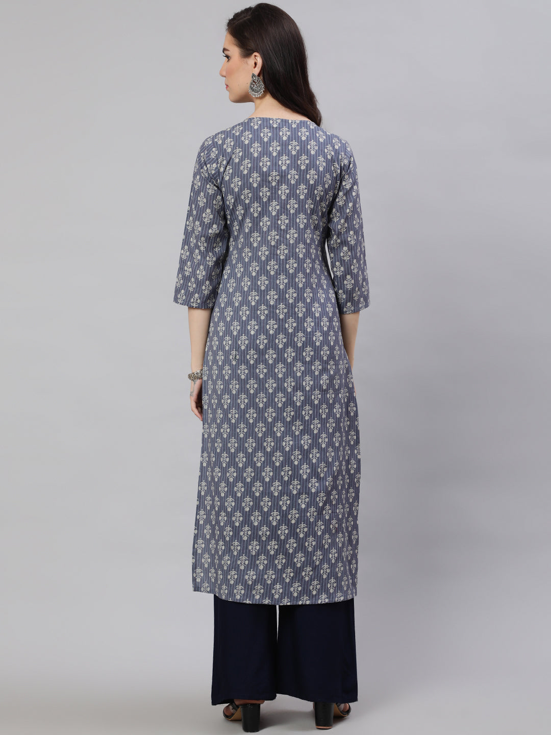 Women's Grey Ethnic Printed Straight Kurta with Three Quarter Sleeves - Nayo Clothing
