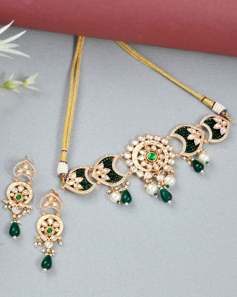 Women's White Faux Pearls And Kundan Adorned Floral Gold Plated Brass Jewellery Set - Voylla