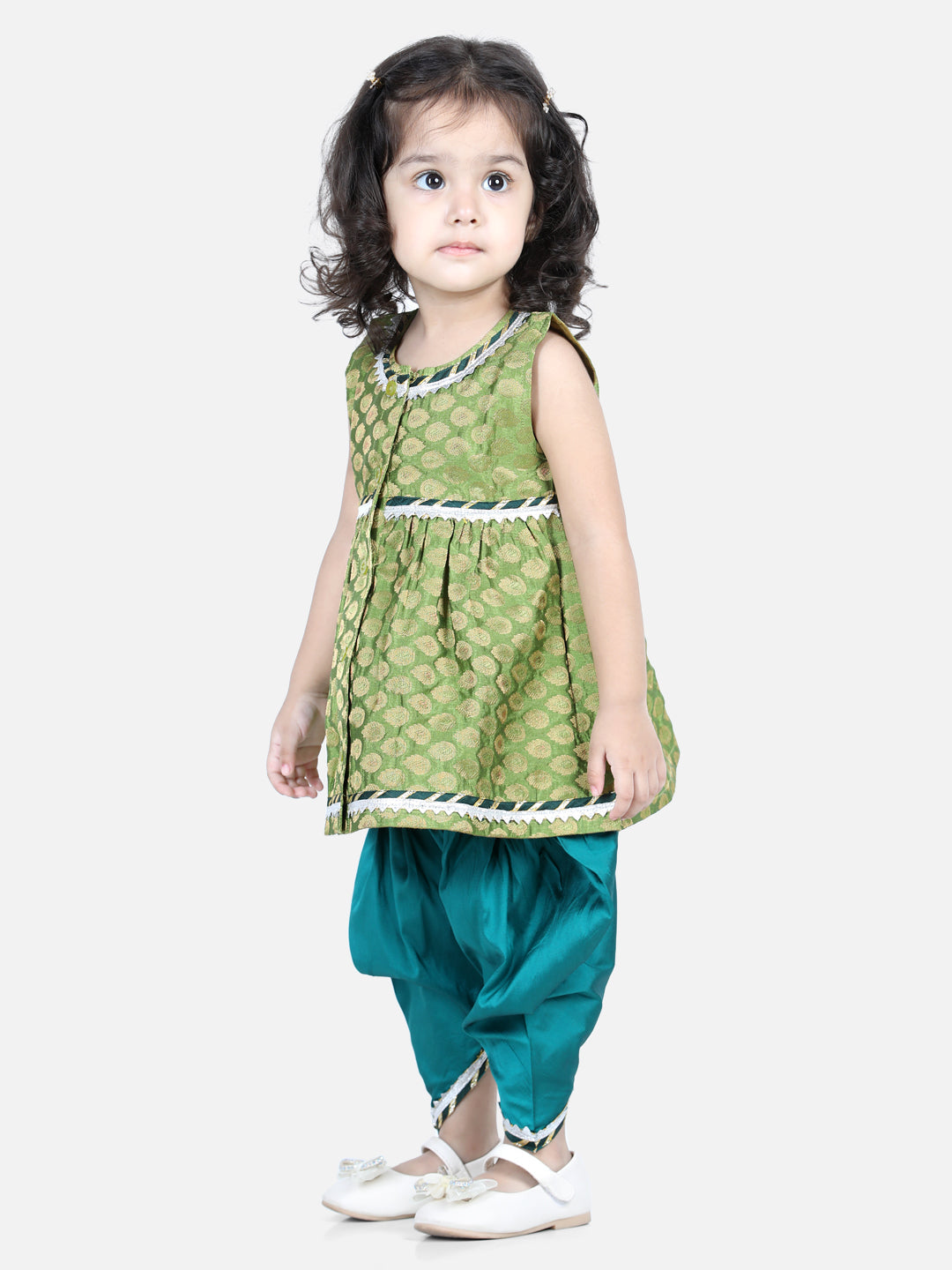 Girl's Green Color Jacquard Top with Dhoti  - NOZ2TOZ KIDS