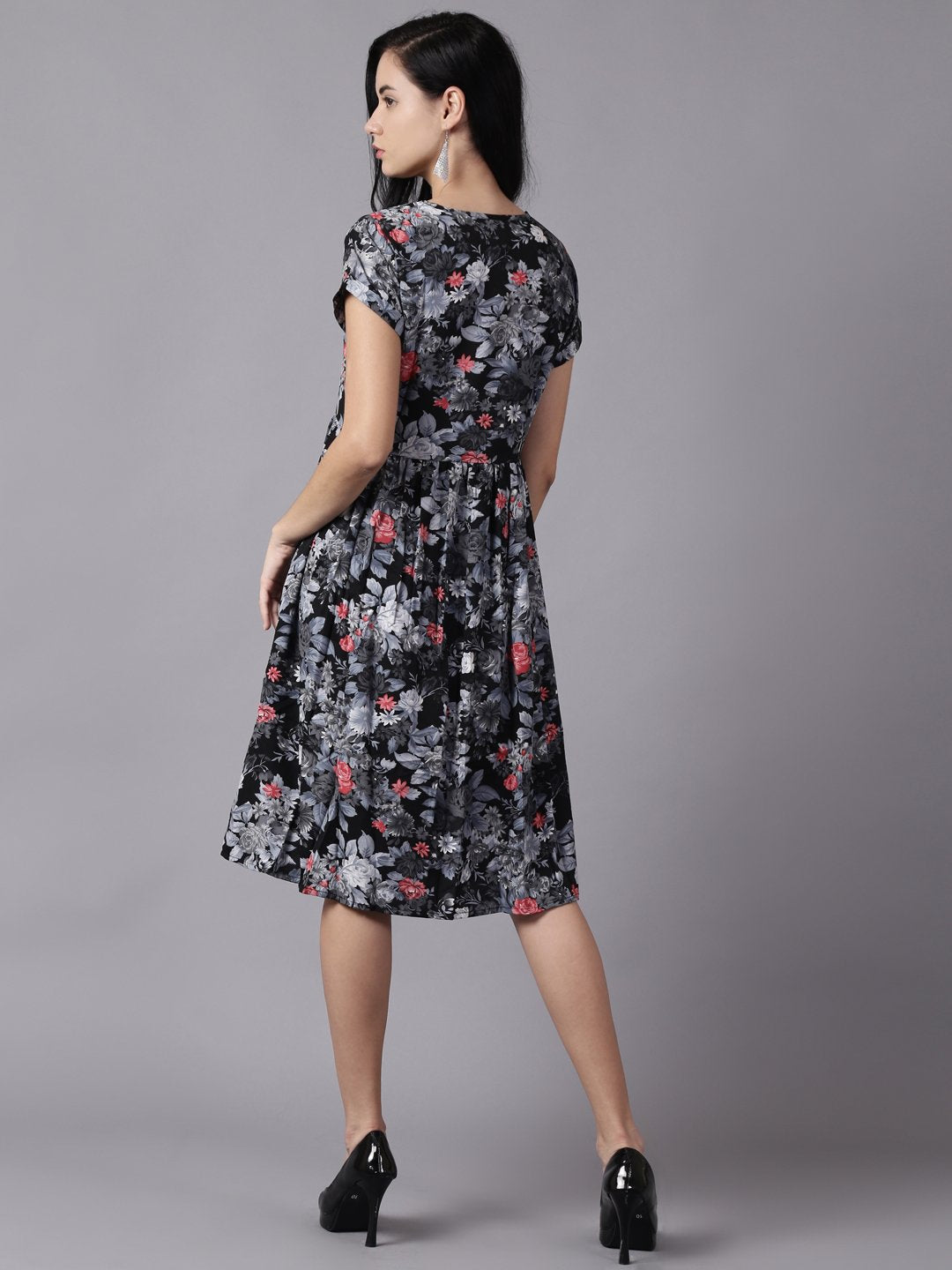 Women's Daima Black Floral Printed Round Neck A-Line Dress - Nayo Clothing
