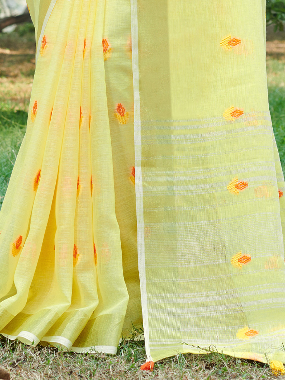 Women's Light Yellow Linen Siroski Stone Work Traditional Tassle Saree - Sangam Prints