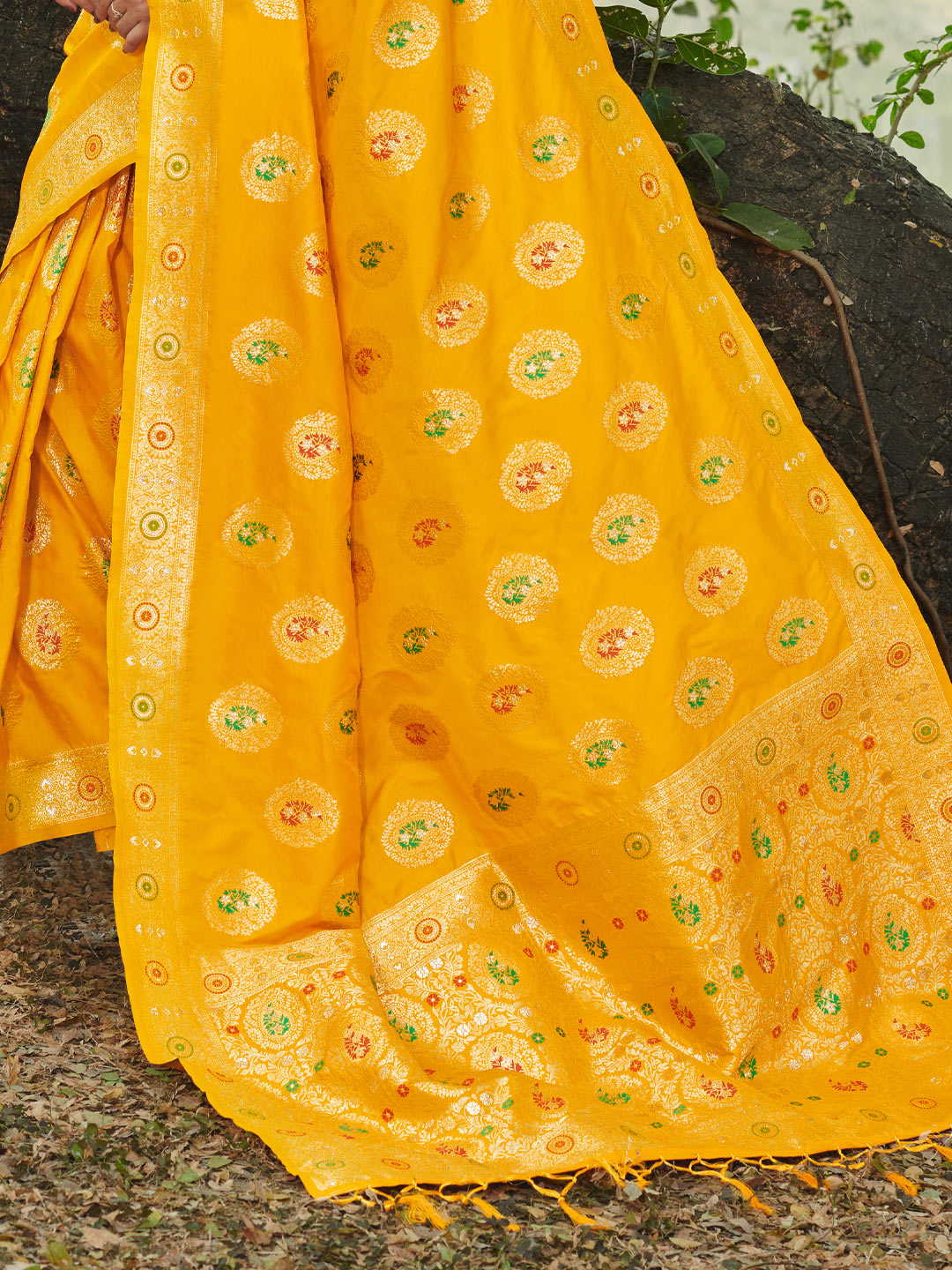 Women's Yellow Organza Siroski Stone Work Traditional Tassle Saree - Sangam Prints