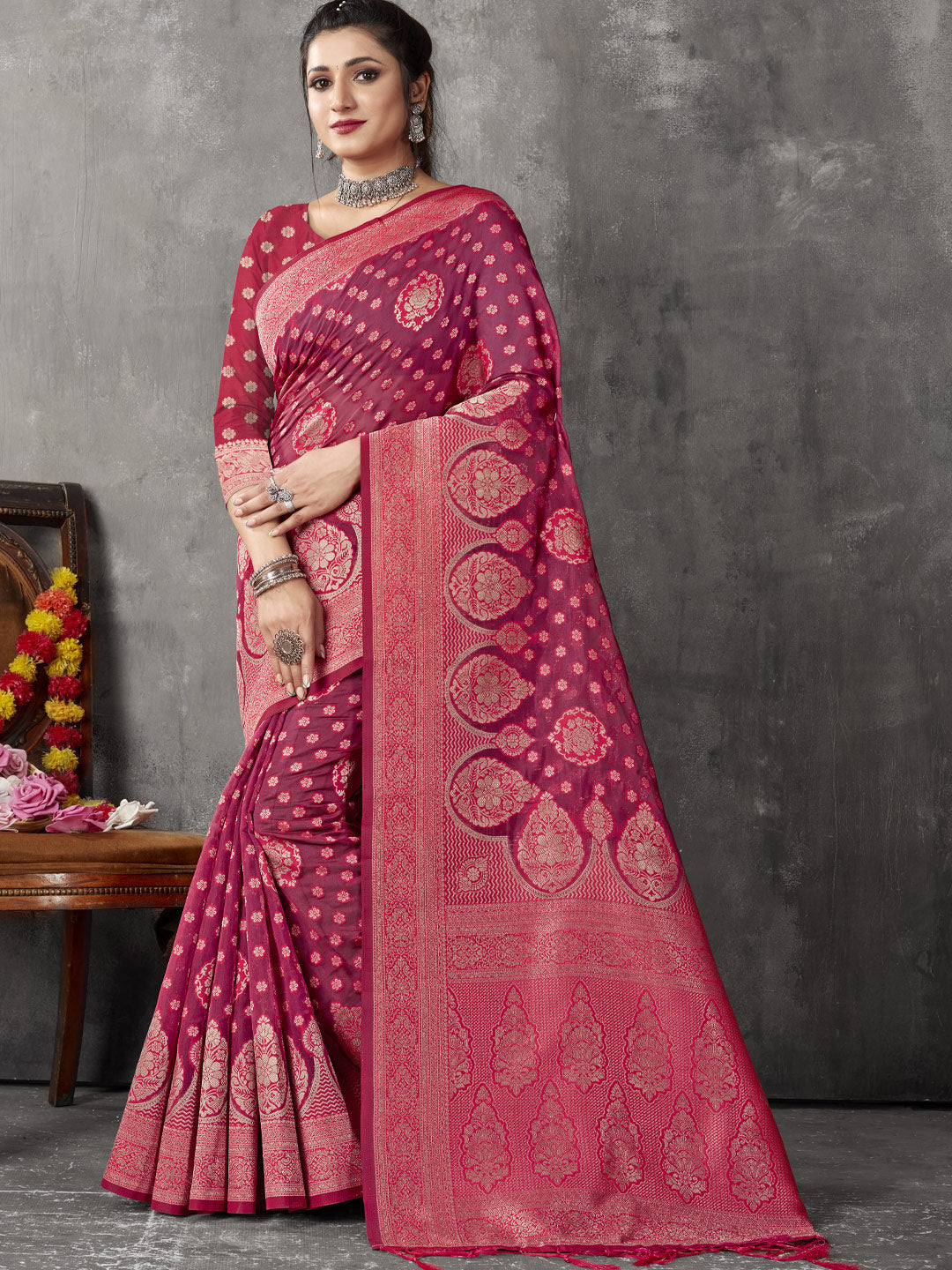 Women's Pink Cotton Woven Zari Work Traditional Tassle Saree - Sangam Prints