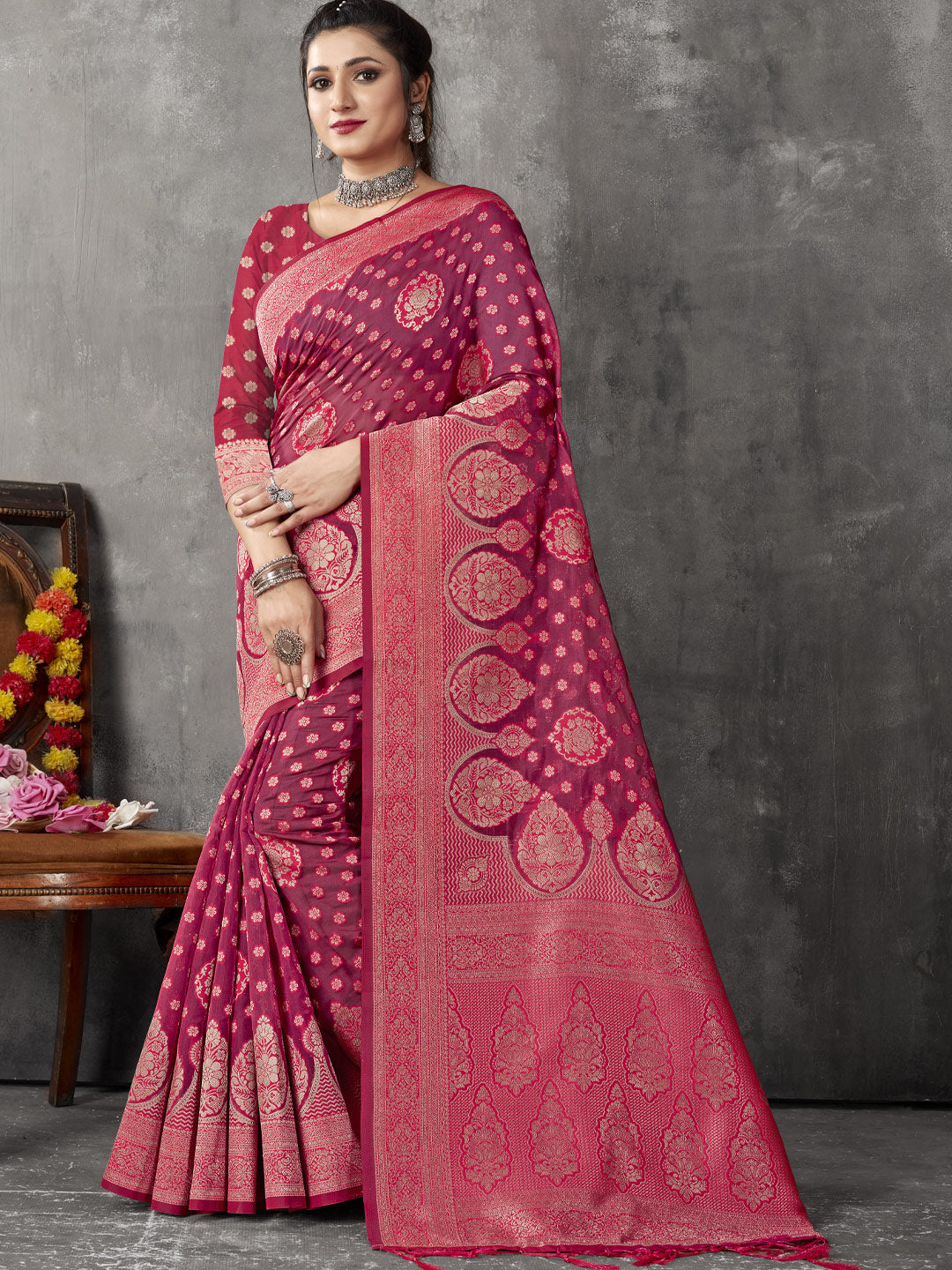 Women's Pink Cotton Woven Zari Work Traditional Tassle Saree