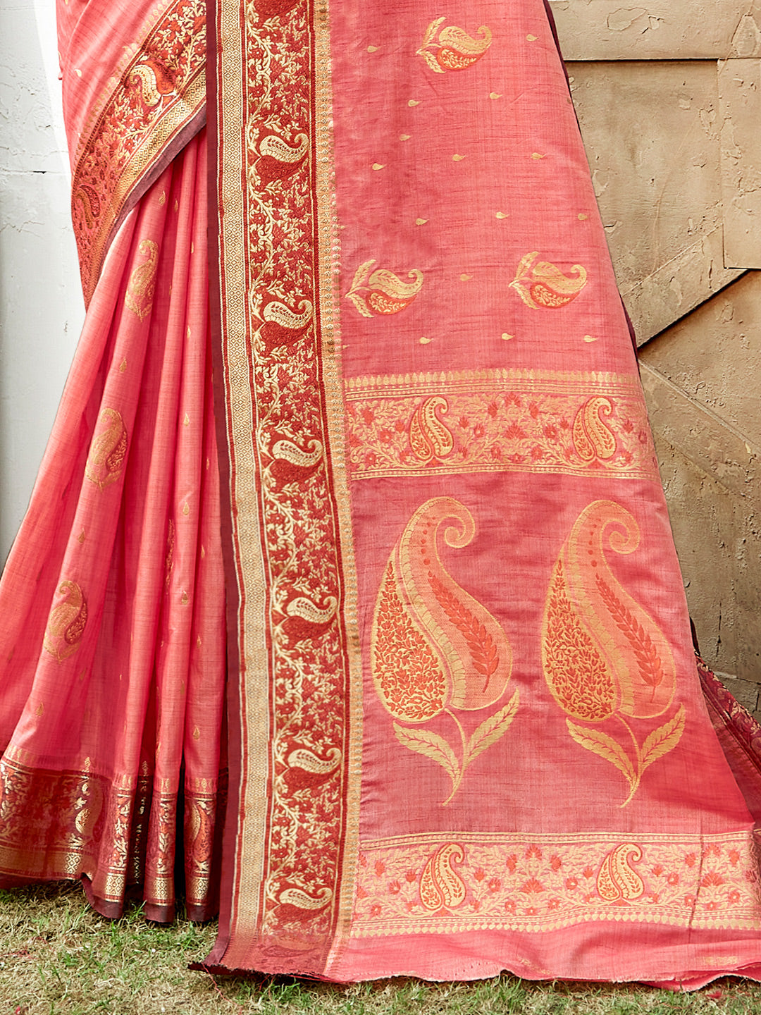 Women's Pink Silk Woven Zari Work Traditional Saree - Sangam Prints