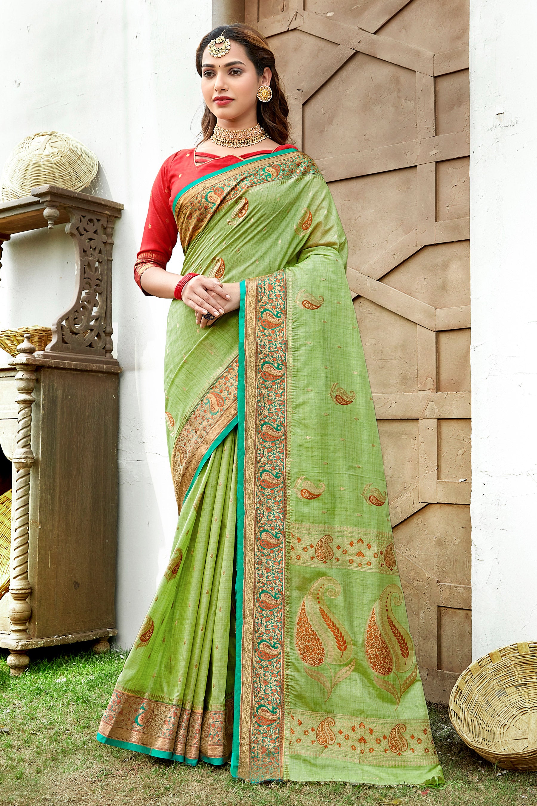 Women's Light Green Silk Woven Zari Work Traditional Saree - Sangam Prints