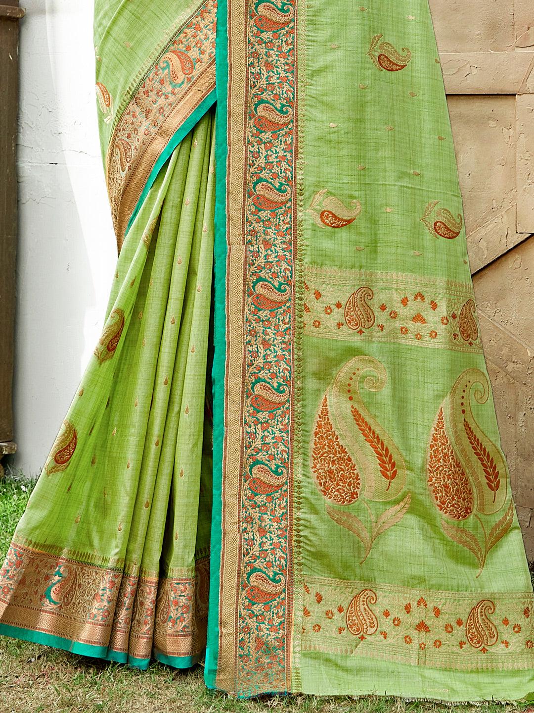 Women's Light Green Silk Woven Zari Work Traditional Saree - Sangam Prints