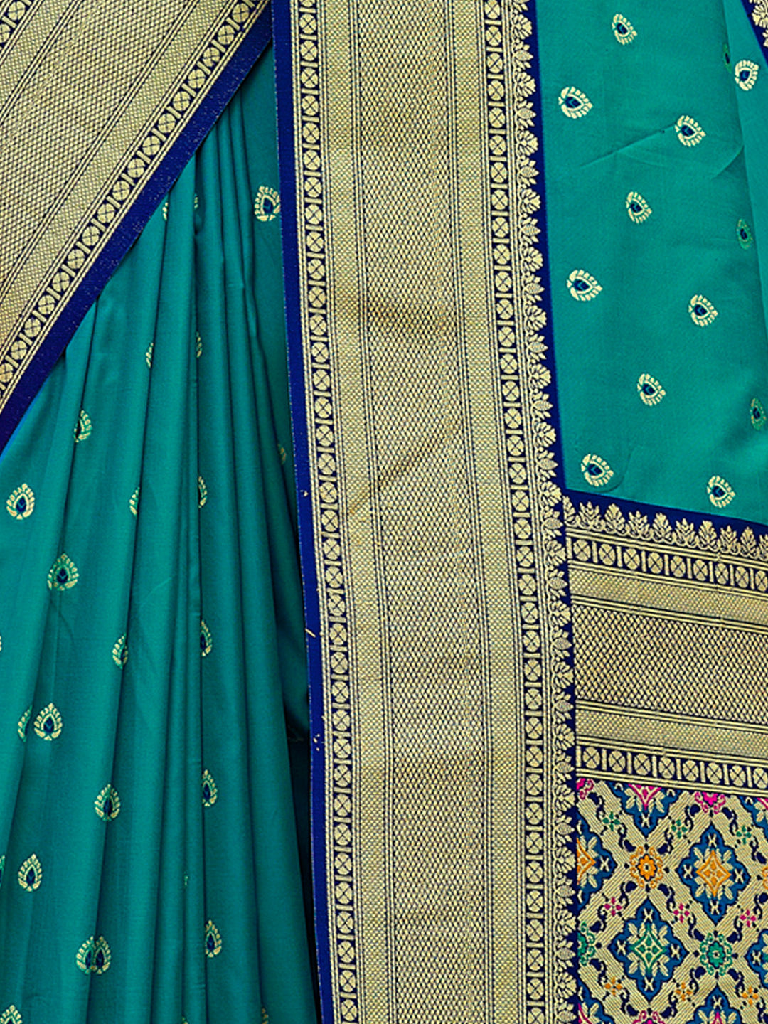 Women's Sea Green PATOLA SILK Woven Zari Work Traditional Tassle Saree - Sangam Prints