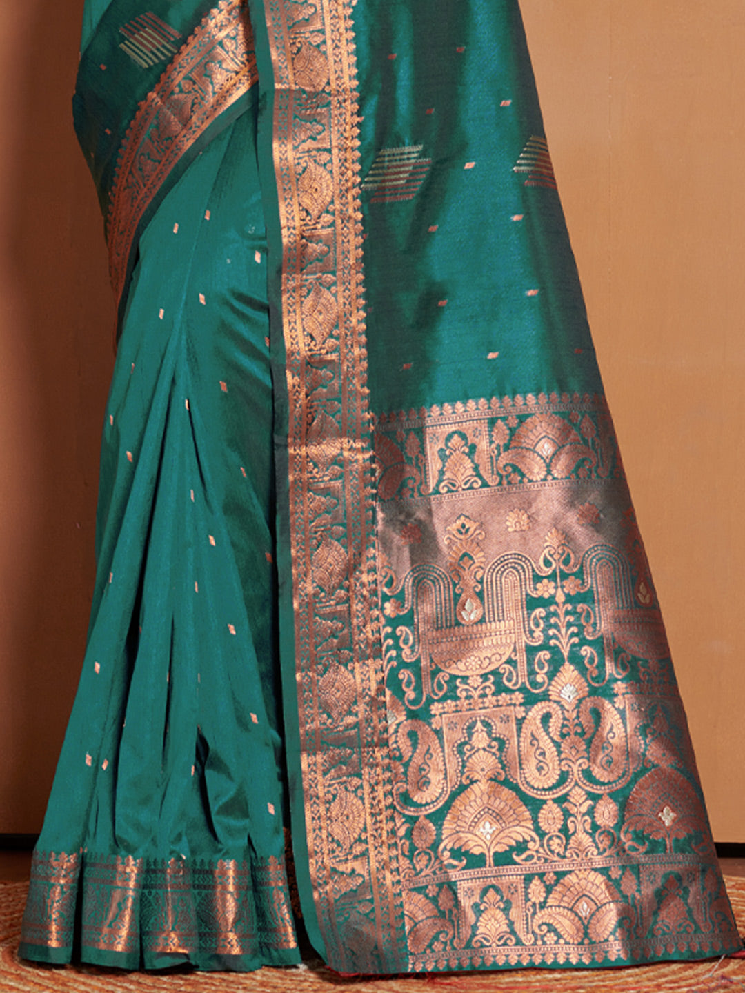 Women's Sea Green Banarasi Silk Woven Zari Work Traditional Saree - Sangam Prints