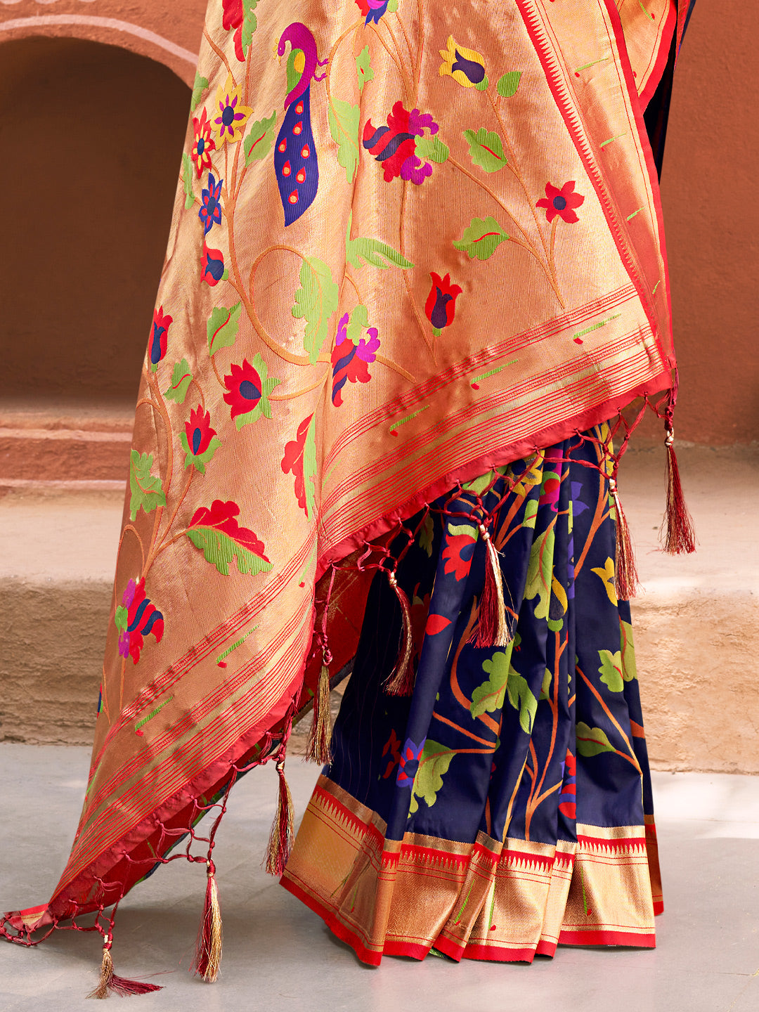 Women's Light Green Paithani Silk Woven Work Traditional Tassle Saree - Sangam Prints